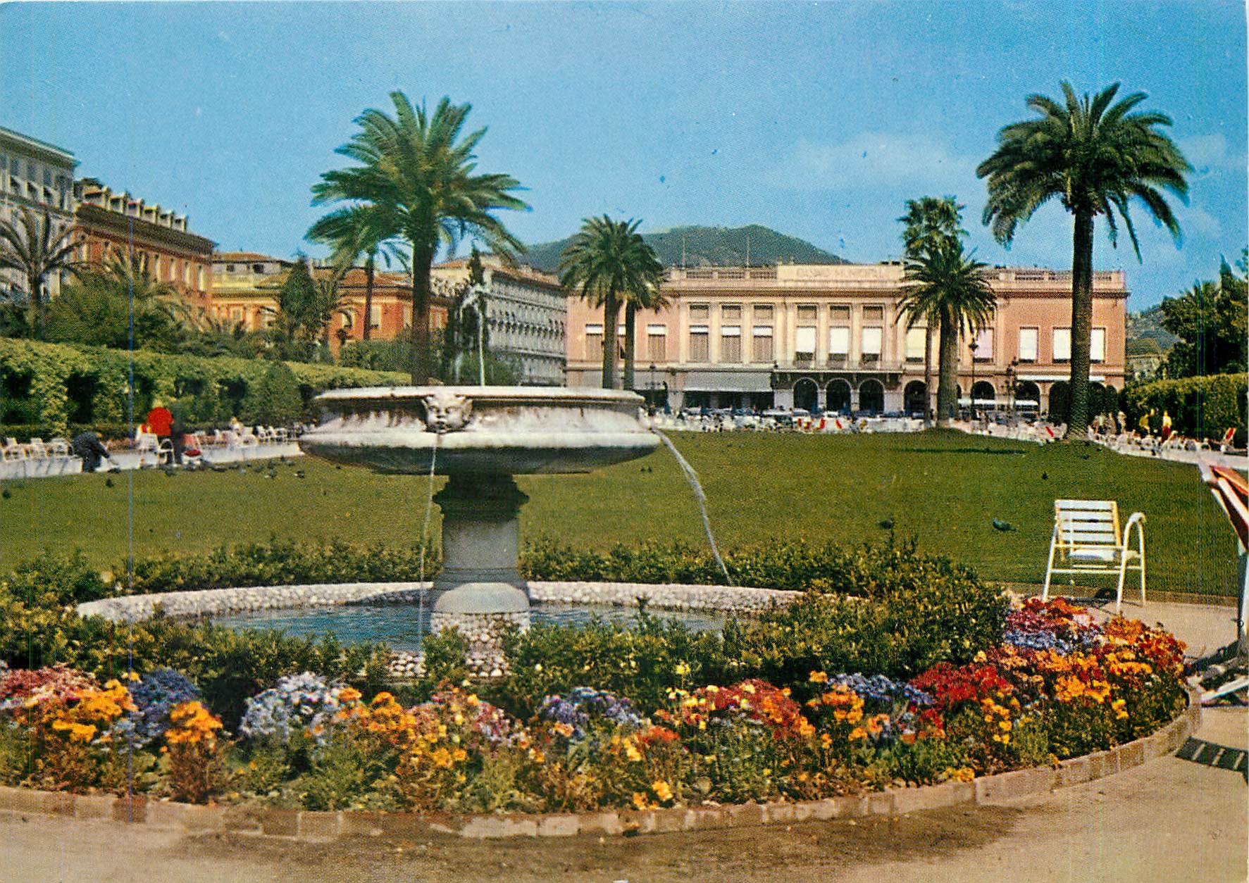 CPM La Cote d'Azur Nice Les Jardins Albert au fond le Casino Municipal 