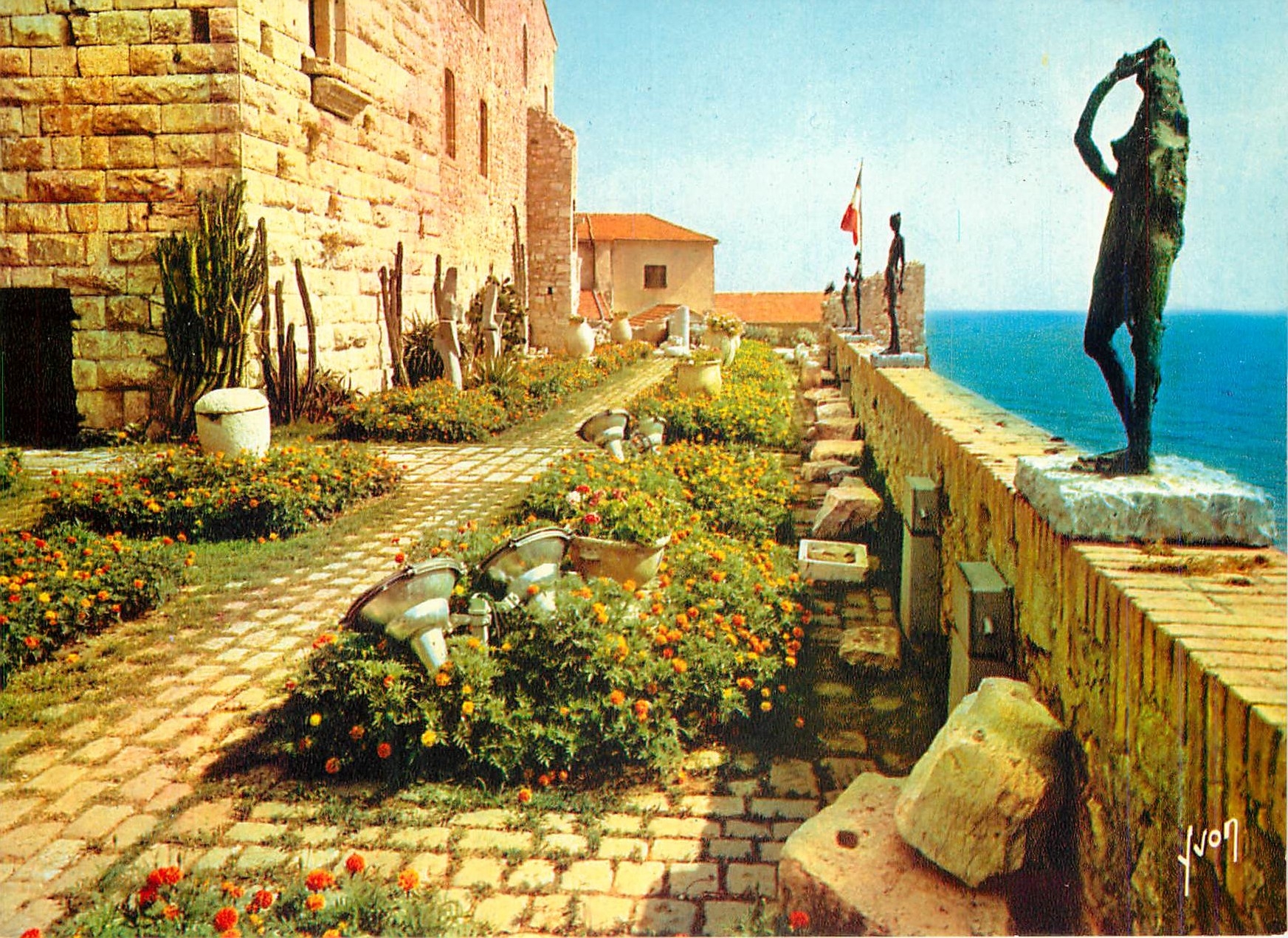 CPM Antibes Alpes Maritimes Le Chateau Musee Picasso 