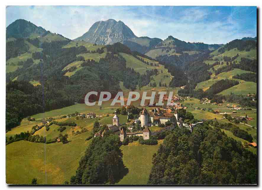 CPM Gruyeres pres Bulle canton de Fribourg Au fond le Moleson 