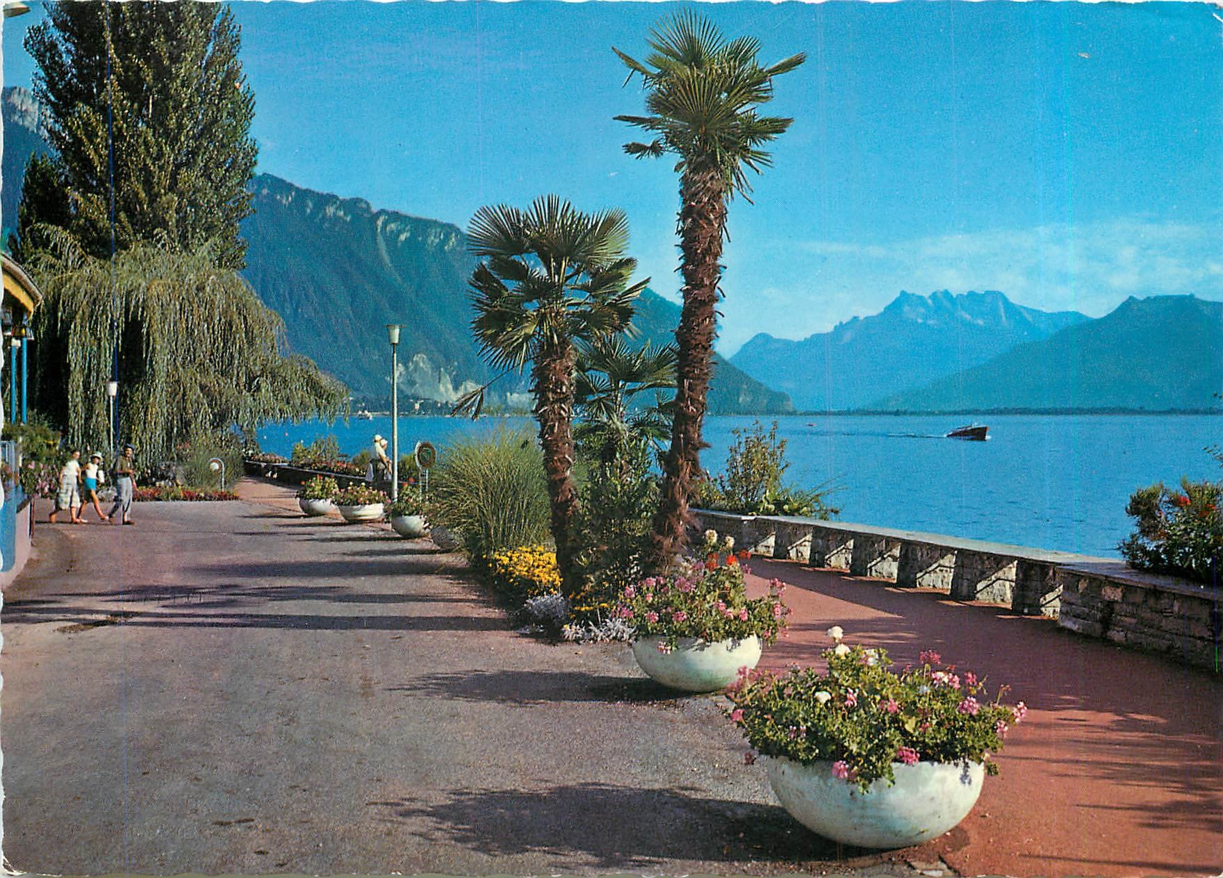 CPM Montreux Le Quai et les Dents du Midi 