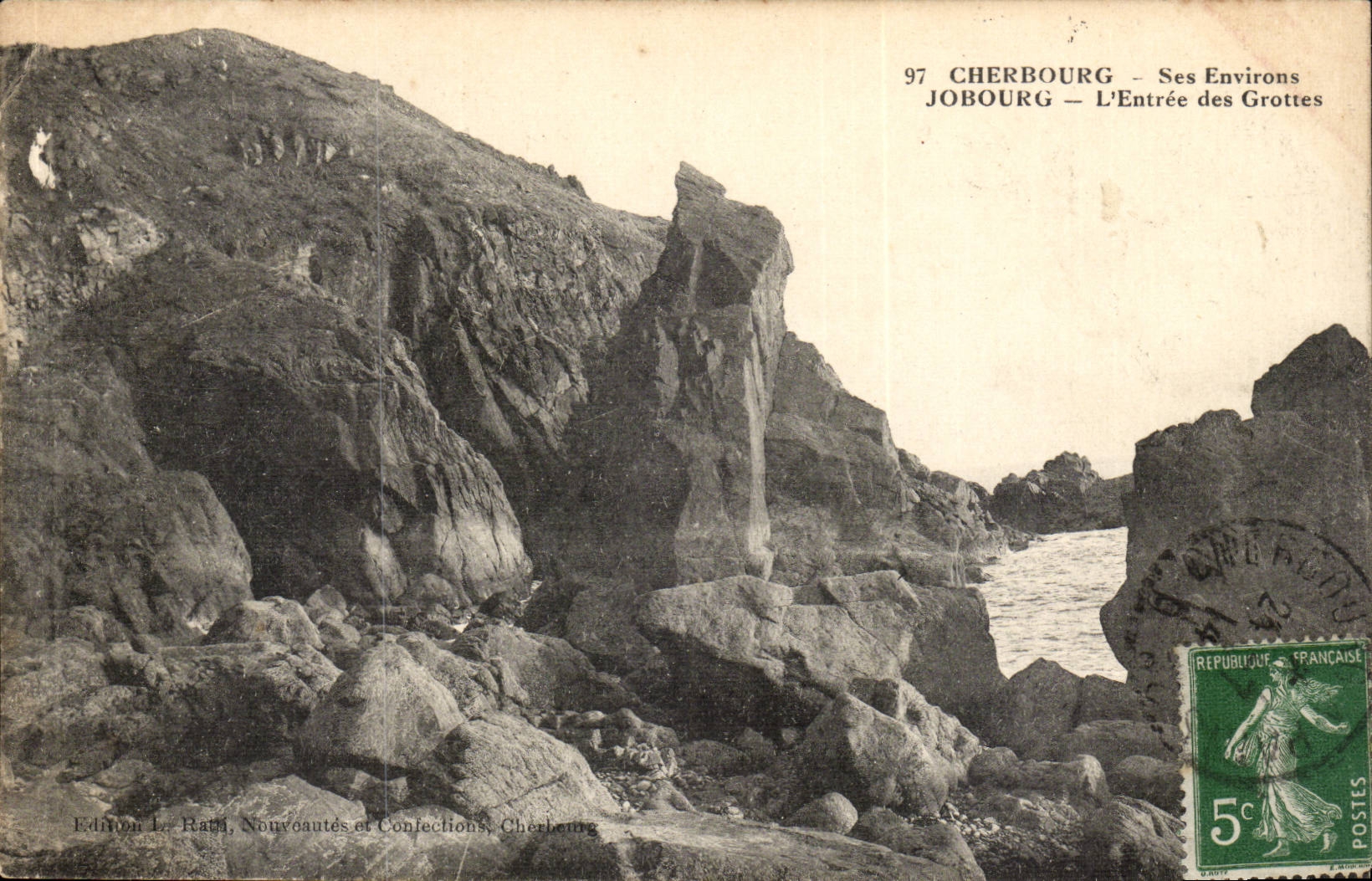 Cherbourg CPA Ses environs Jobourg L'entree des grottes