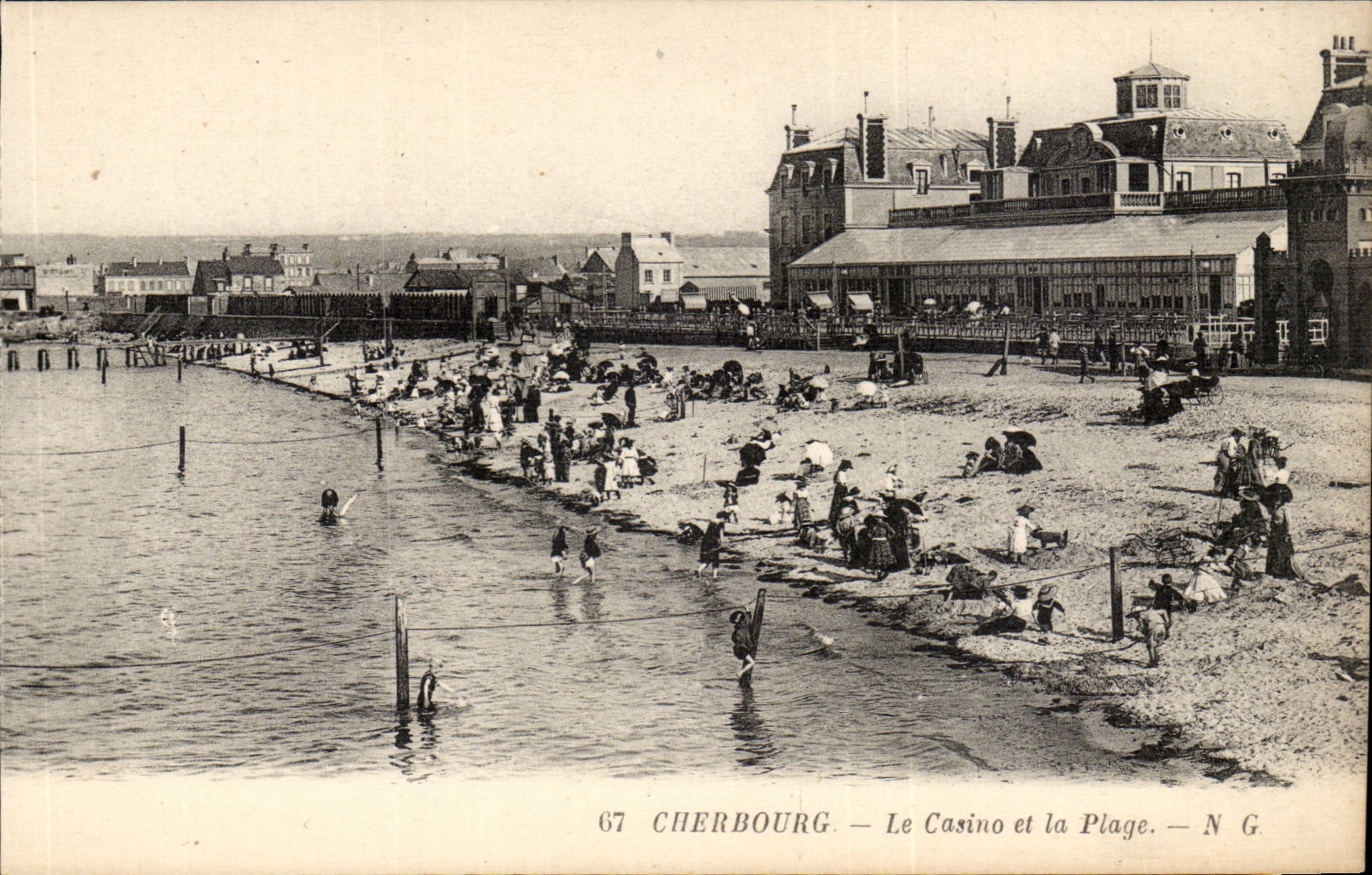Cherbourg CPA le casino et la plage