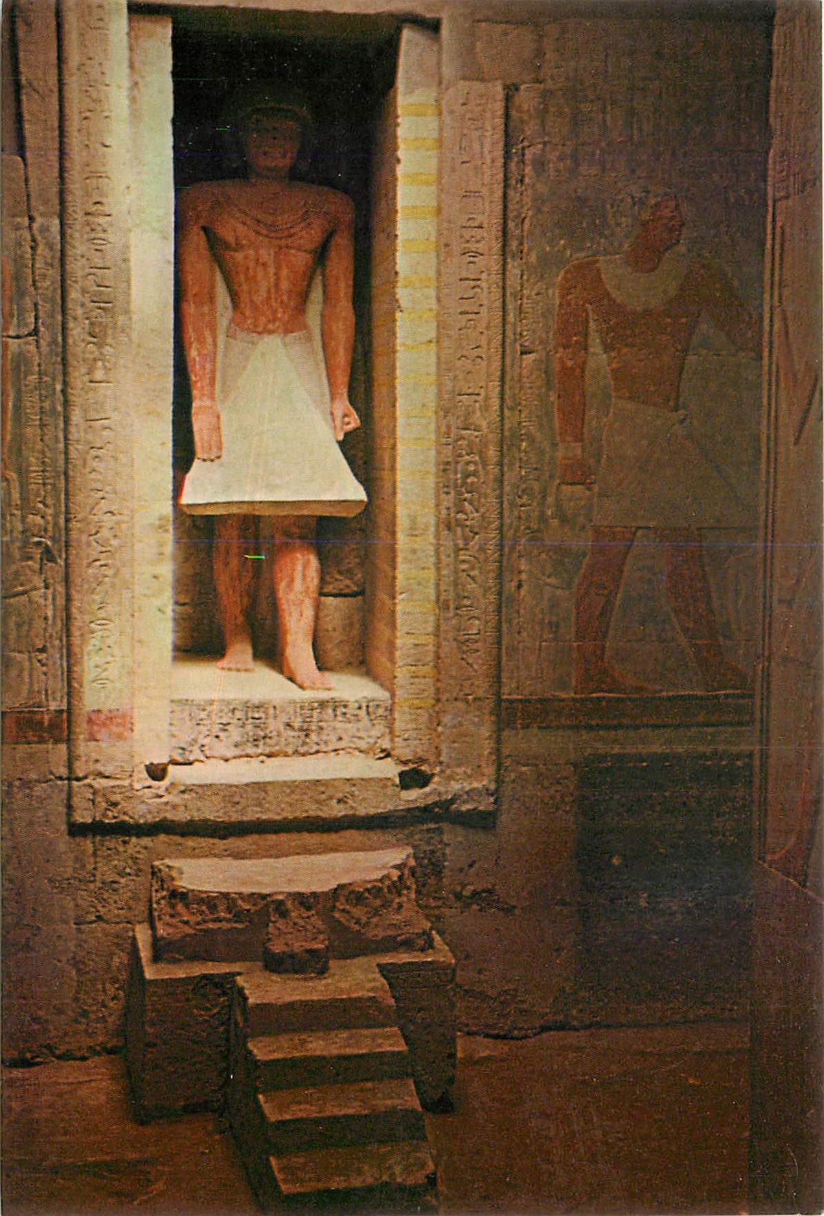 CPM Sakkara Mereruka Mastaba Statue de Mereruka dans une niche 