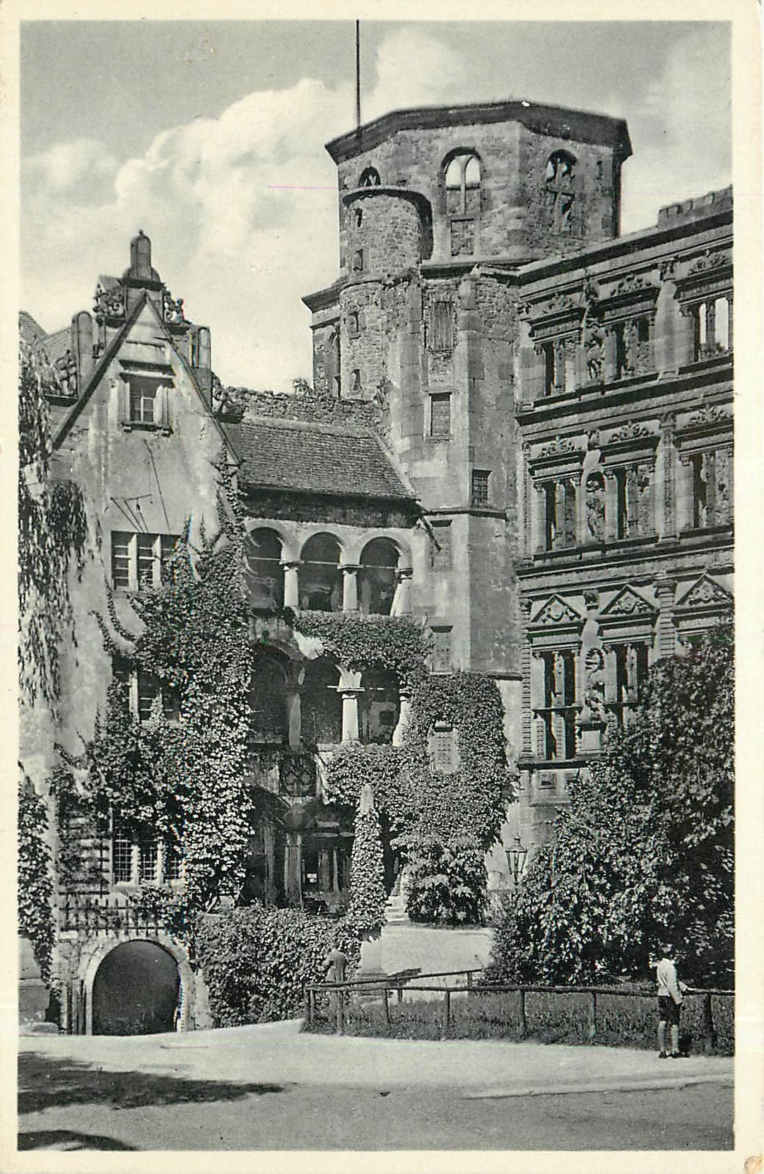 CPA Schloss Heidelberg Partie vom Schlosshof 