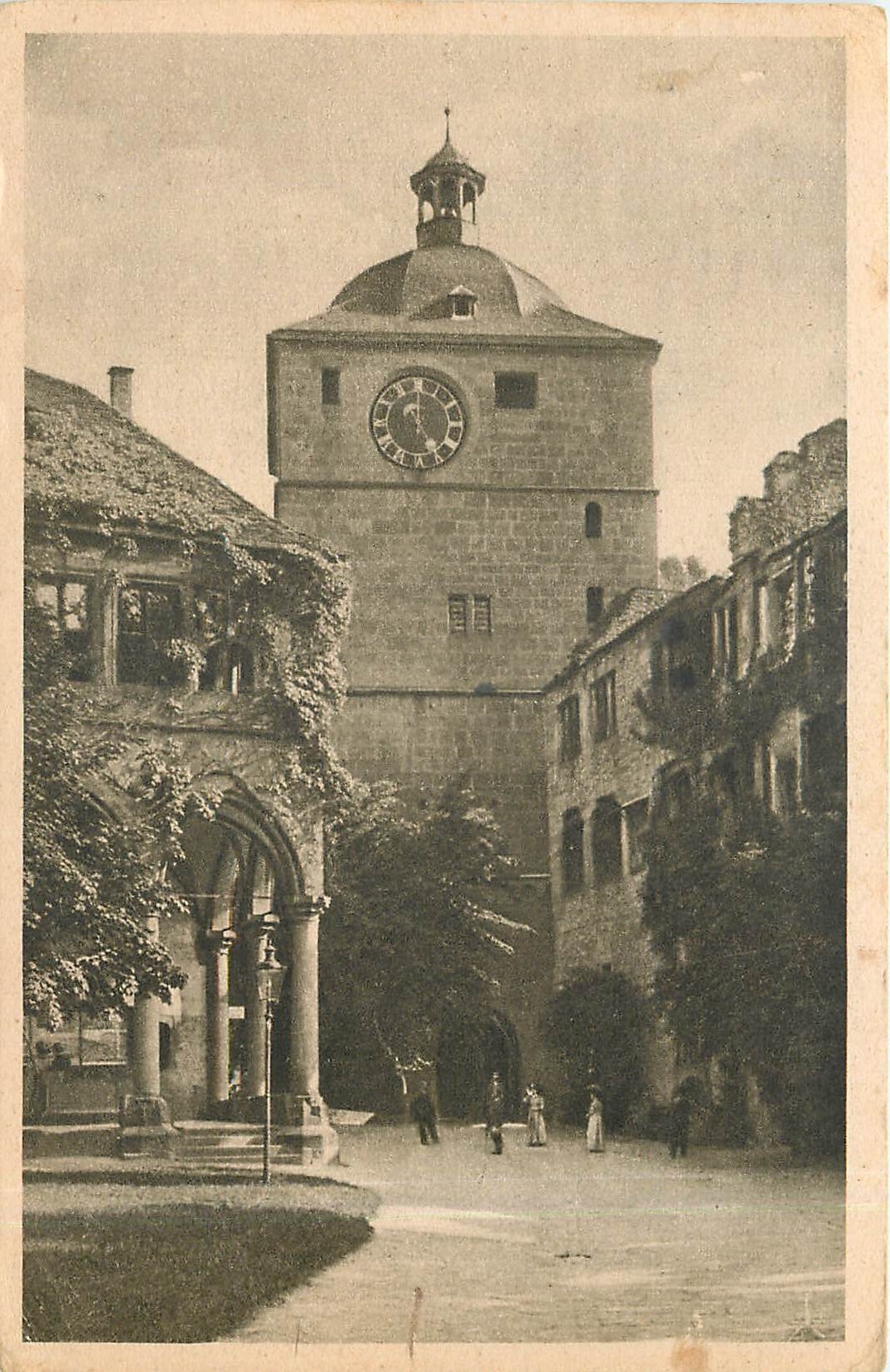 CPA Heidelberg Der Schlosshof Ruprechtsbau mit Wartturm 