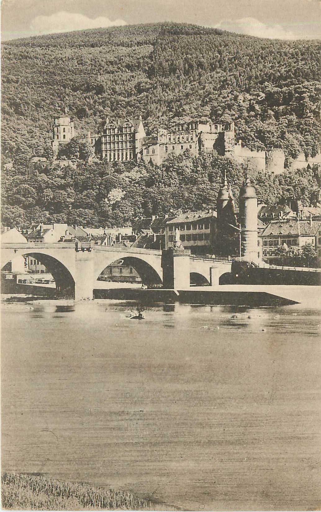 CPA Heidelberg Das Schloss und die alte Brucke von der Neuenheimer Landstrasse gesehen 
