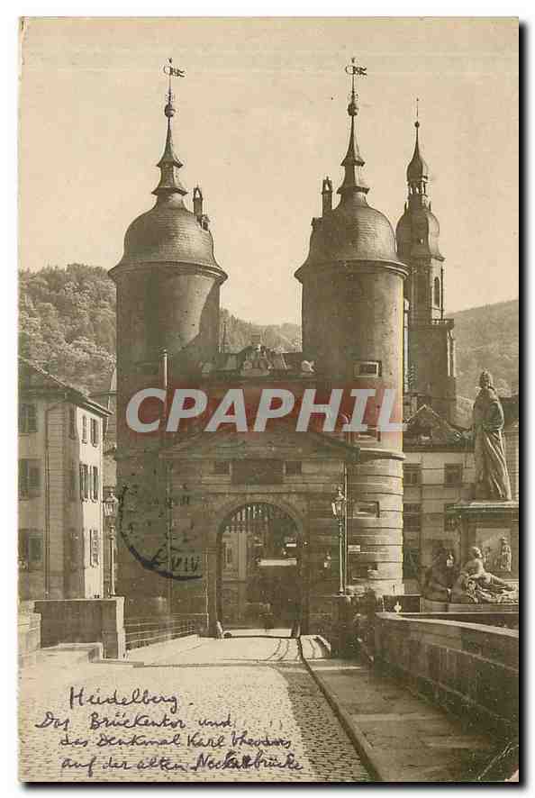 CPA Heidelberg Das Bruckentor und das Denkmel Karl Theodors auf der alten Neckarbrucke 
