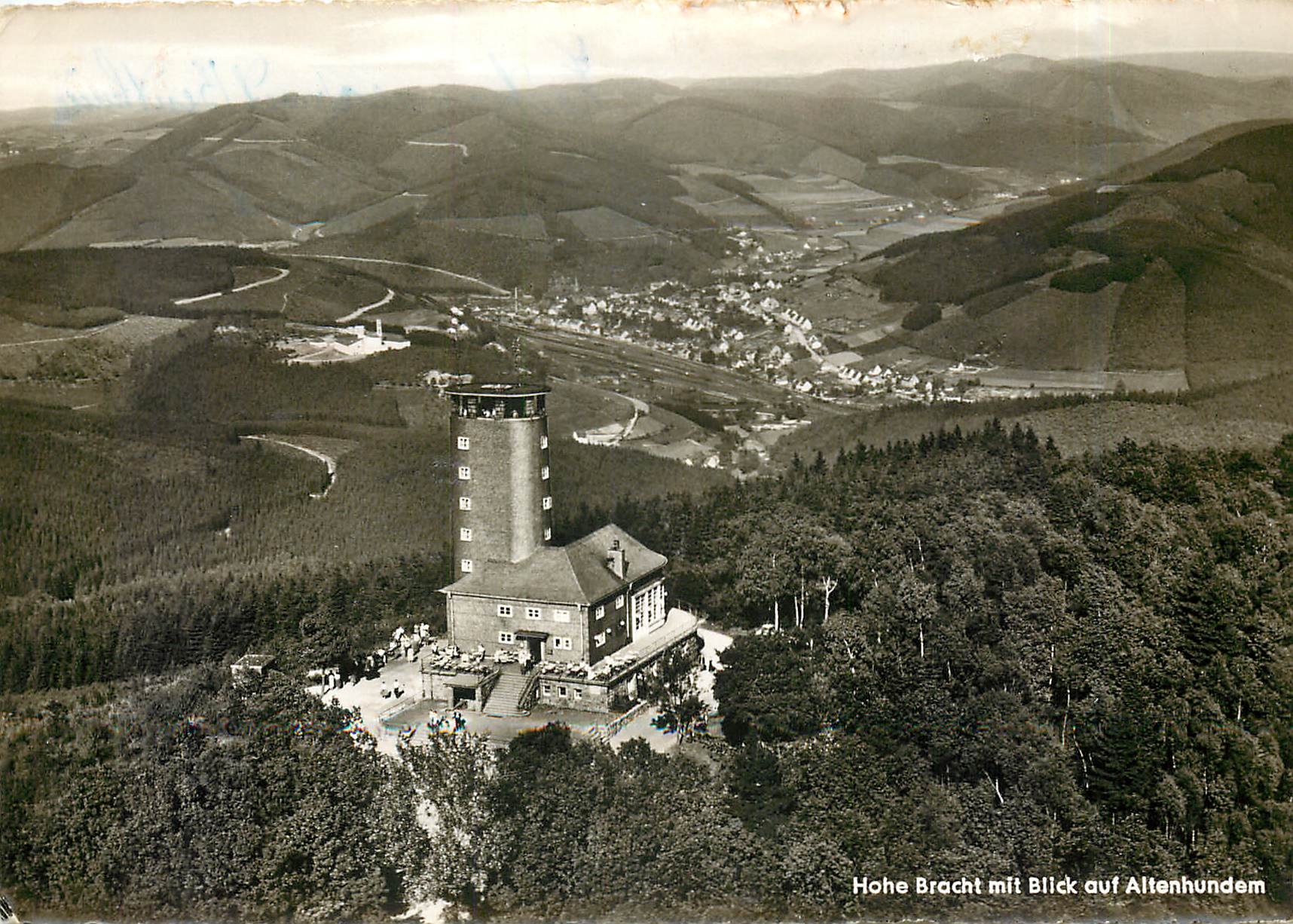 CPM Hohe Bracht mit Blick auf Altenhundem 