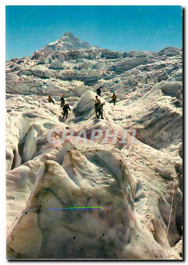 CPM Chamonix Mont Blanc Alpinisme sur les seracs du Glacier des Bossons 