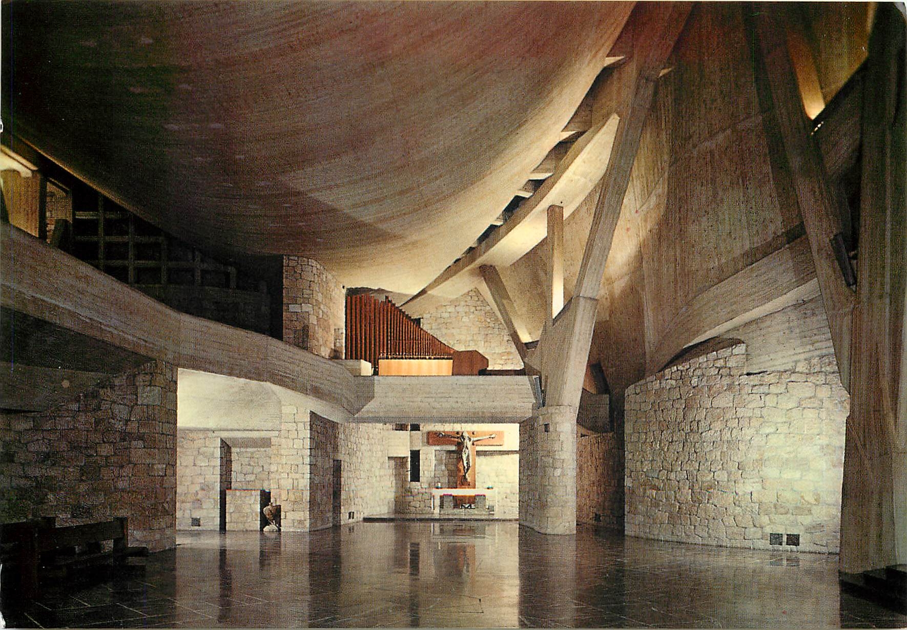 CPM Firenze Autostrada del Sole Chiesa S Giovanni Battista L'Autel Ouest avec la tribune des chantre