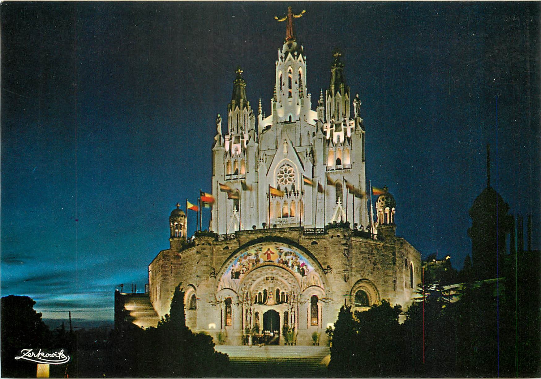 CPM Barcelona Tibidabo Basilique Explatoire National du Sacre Coeur Vue la nuit 
