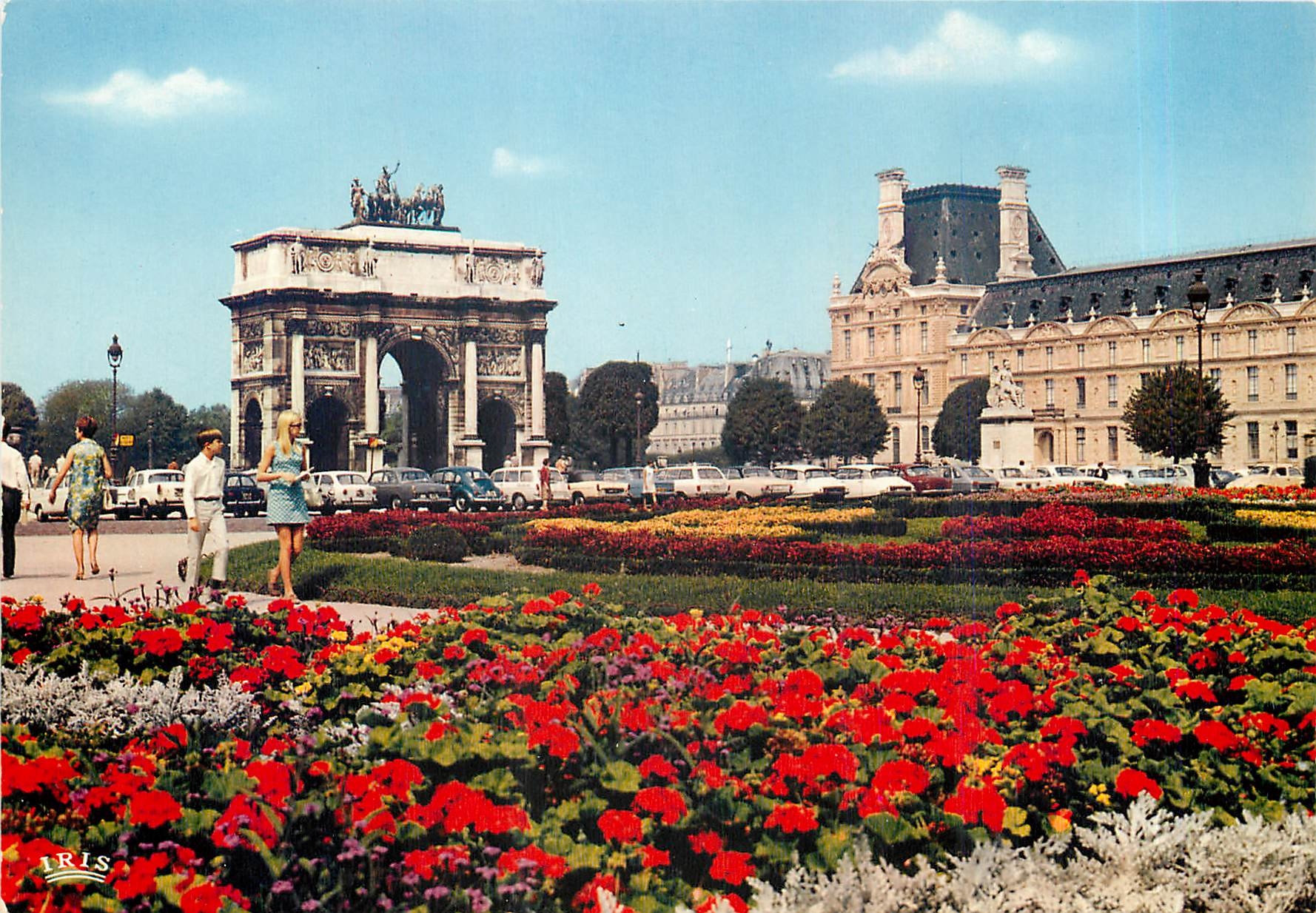 CPM Paris L'Arc de Triomphe du Carrousel et le Louvre Pavillon de Marsan 