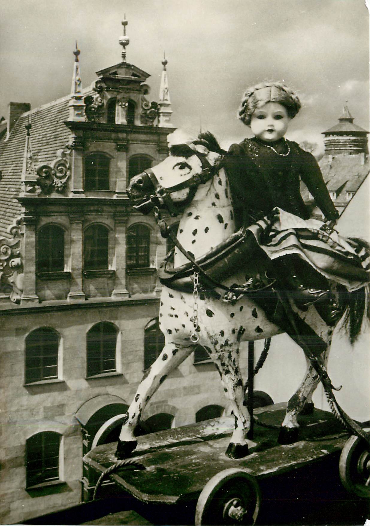 CPM Spielzeugmuseum der Stadt Nurnberg Carved wooden horse around 1675 