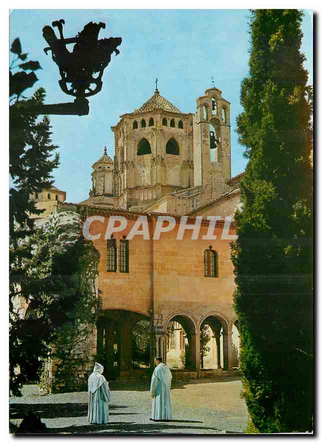 CPM Real Monasterio de Poblet La Tour du transept vue des le jardin 