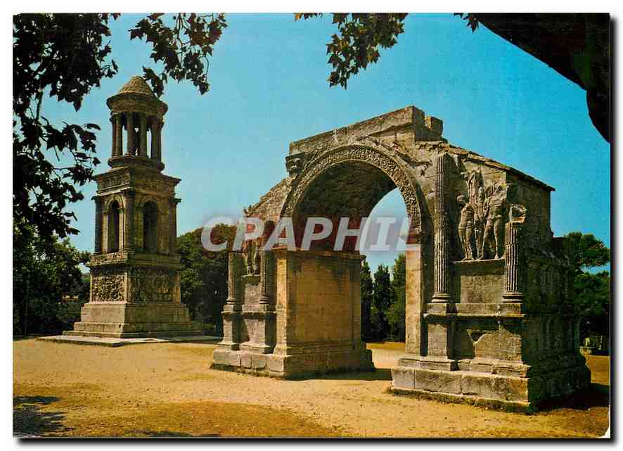 CPM Saint Remy de Provence Glanum Les Antiques Mausolee des Jules et Porte monumentale de Glanum 