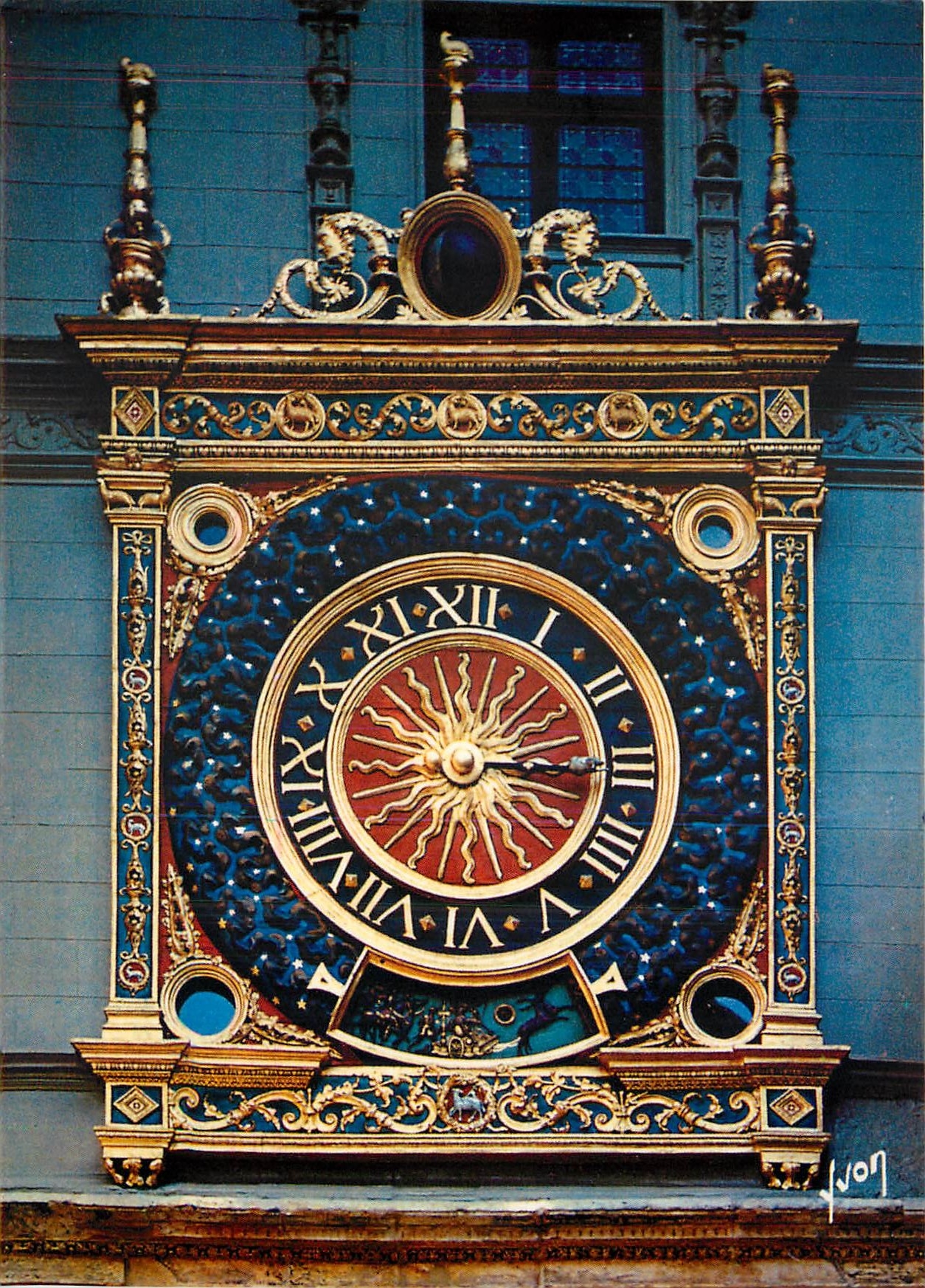 CPM Rouen Seine Maritime Le Gros Horloge 