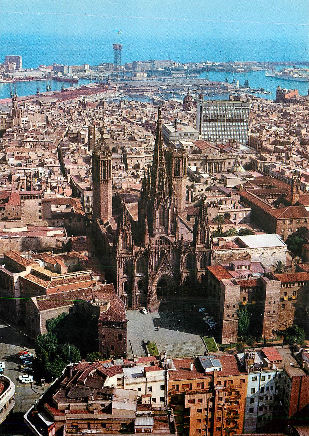 CPM Barcelona Catedral vista aeria parcial del barrio gotico y casco antique de la ciudad 