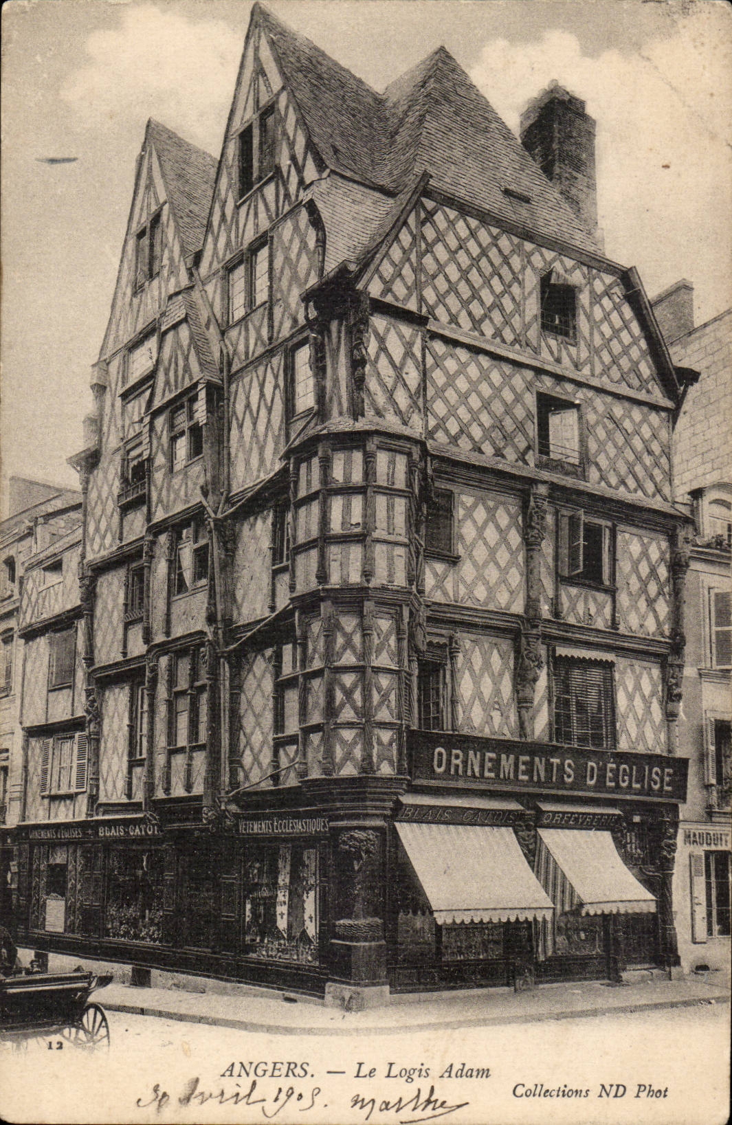 Angers CPA Le logis Adam (ornements d'eglise)