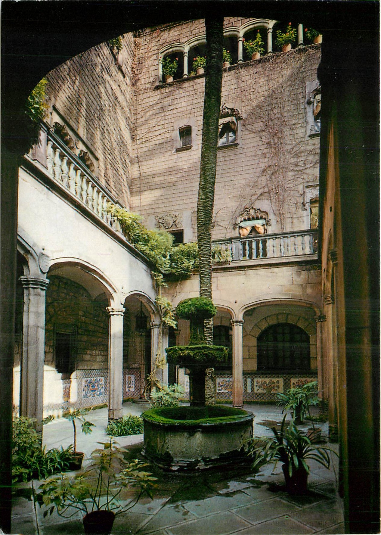 CPM Barcelona Casa del Arcediano. Patio Central