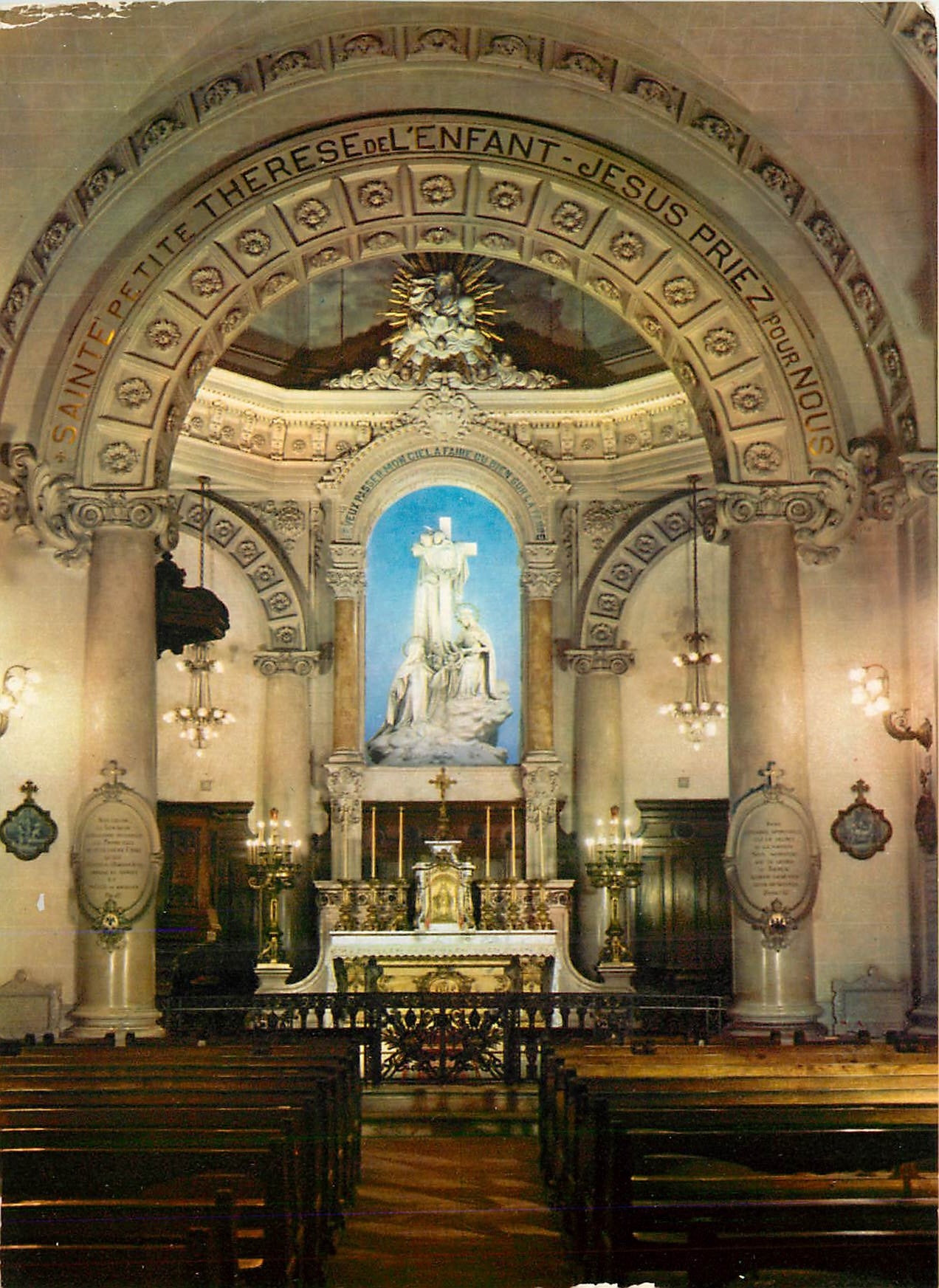 CPM La Chapelle du Carmel de Lisieux