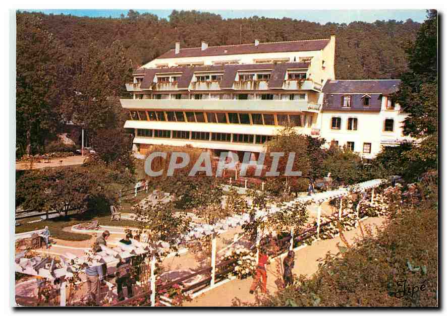 CPM St Leonard des Bois (Sarthe) Le Golf Miniature du Touring Hotel