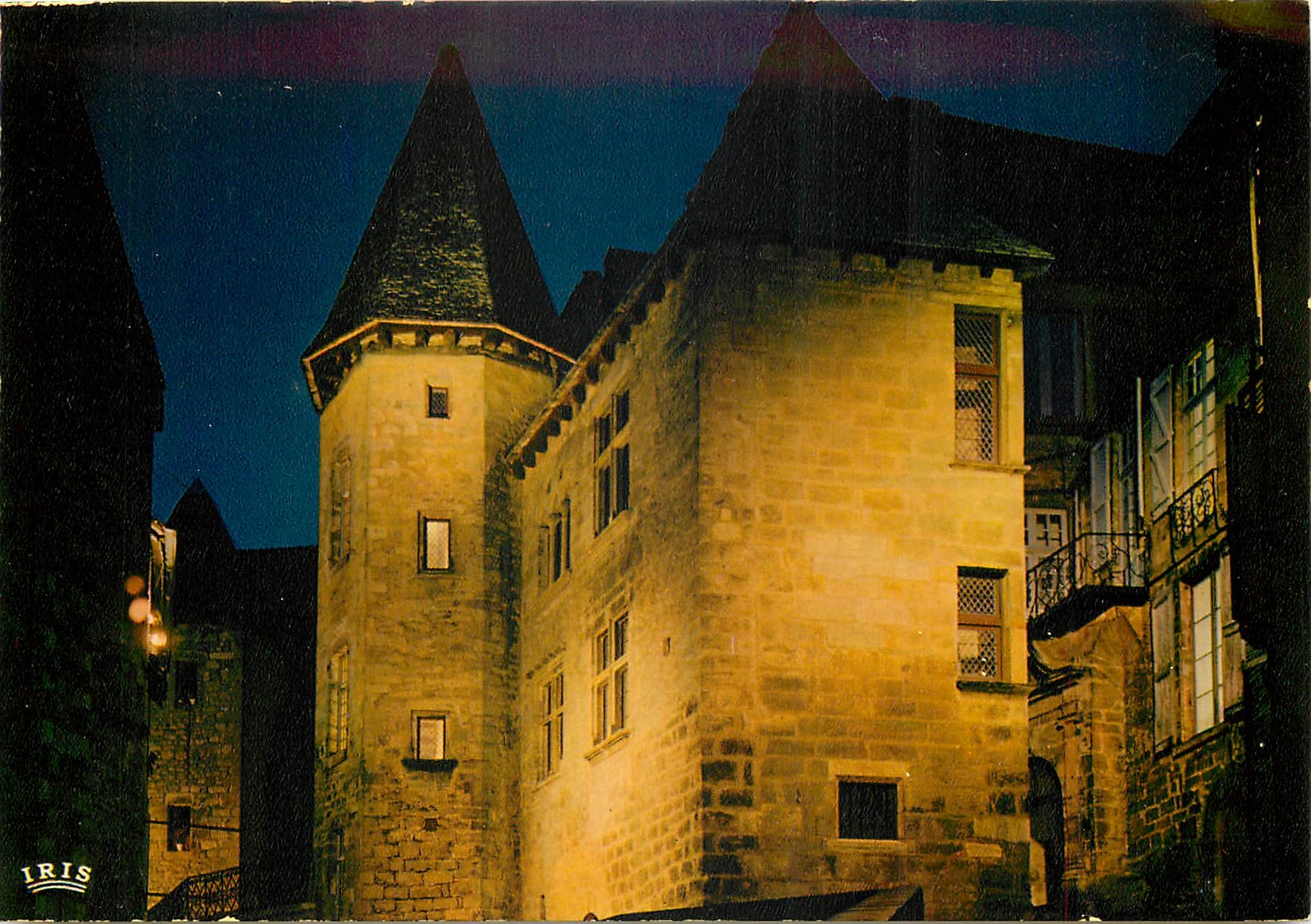 CPM Sarlat (Dordogne) L'Hotel Chassaing vu de nuit
