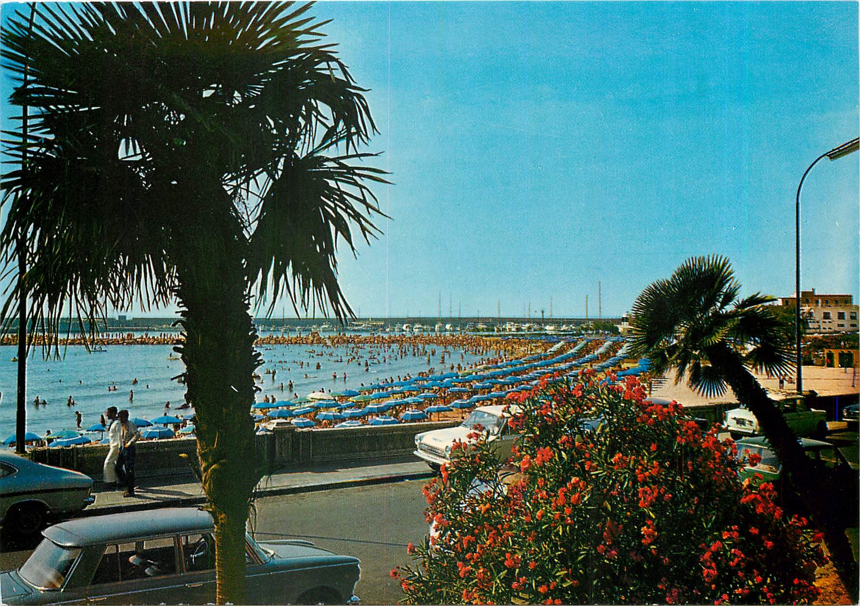 CPM San Remo Vue raccourcie de la plage et des jardins