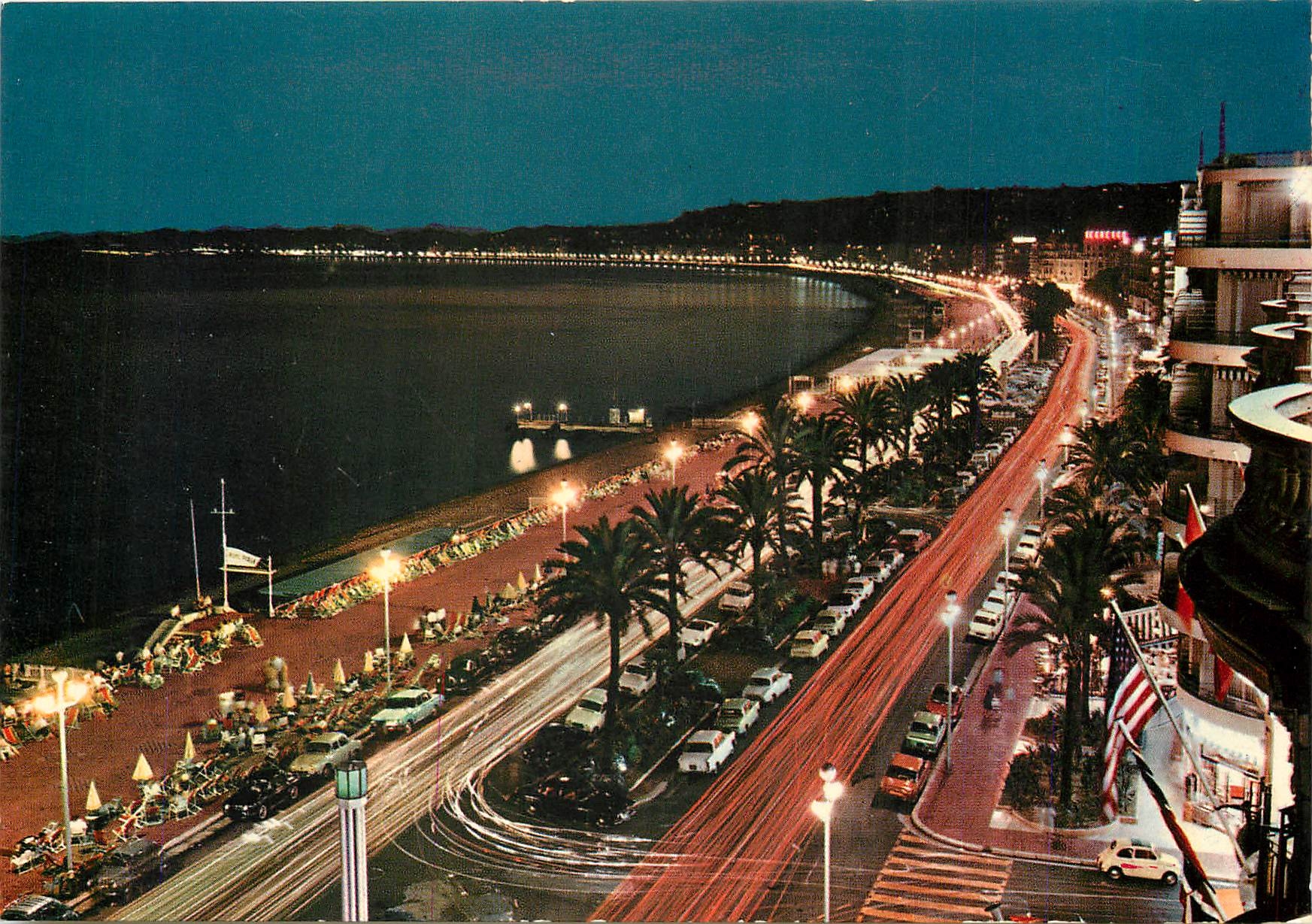 CPM Nice La Promenade des Anglais la nuit