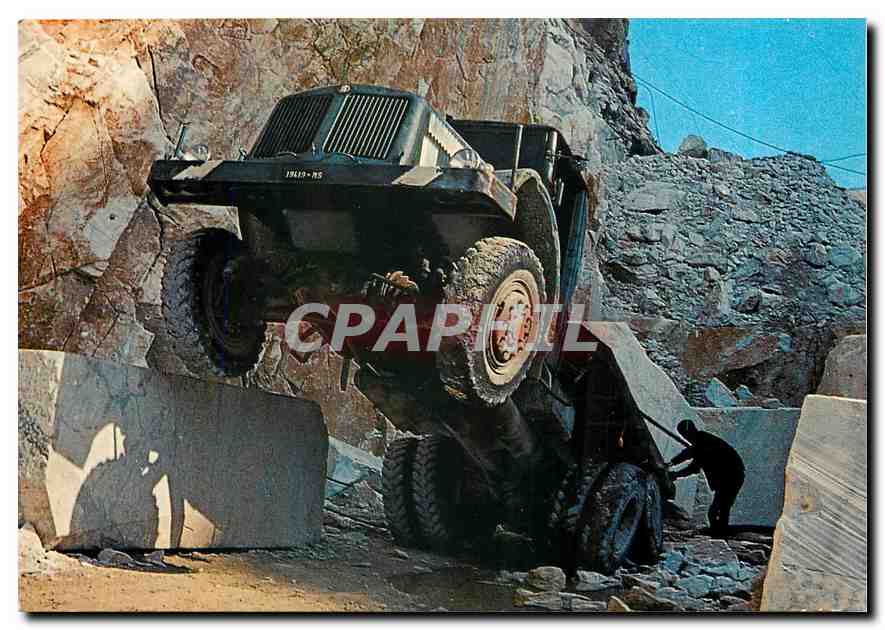 CPM Carrara (MS) The marble guarries - Difficult boading of a block