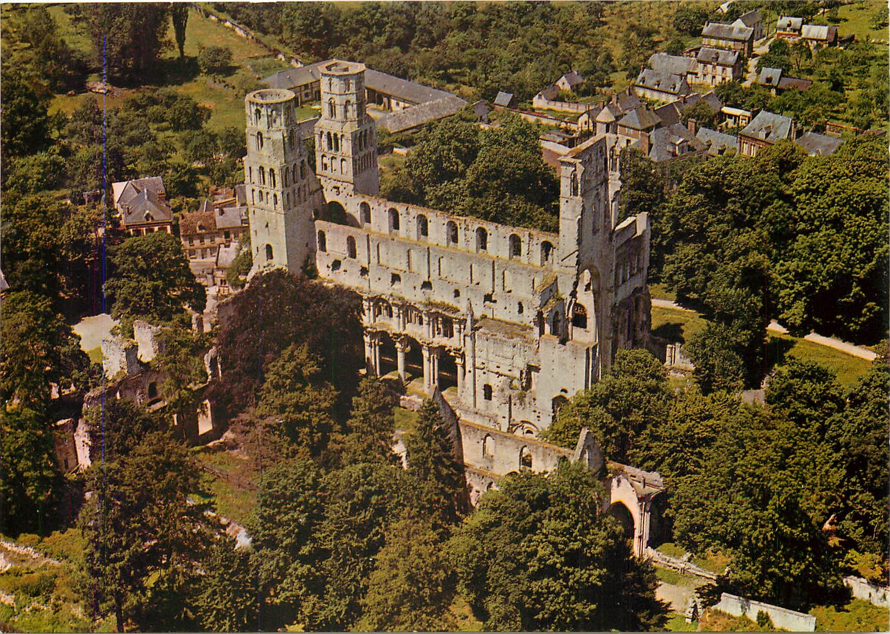 CPM Abbaye de Jumieges Vue aerienne
