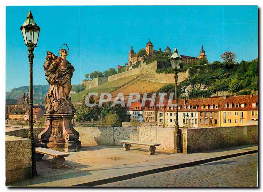 CPM Wuerzburg Blick von der Mainbruecke auf die Feste Marienberg