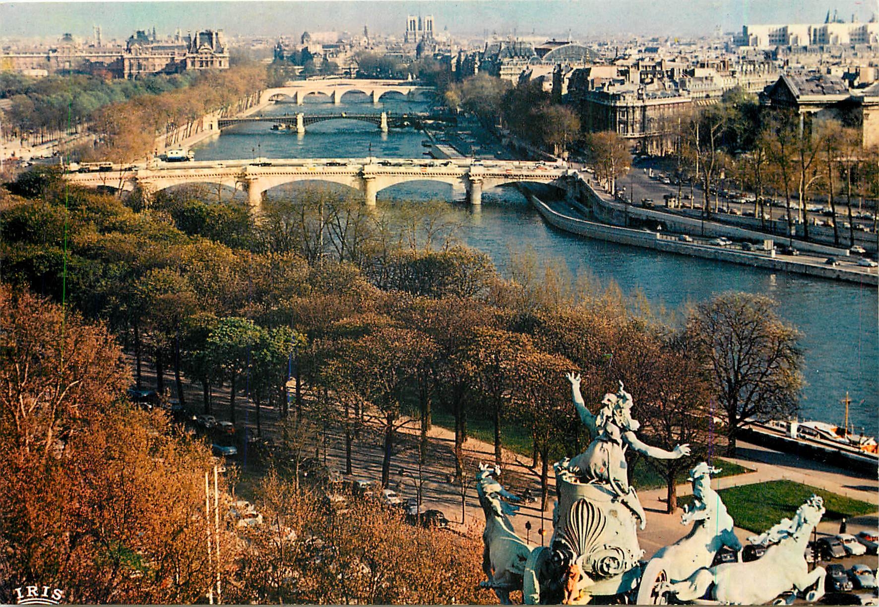 CPM Paris Panorama sur la Seine
