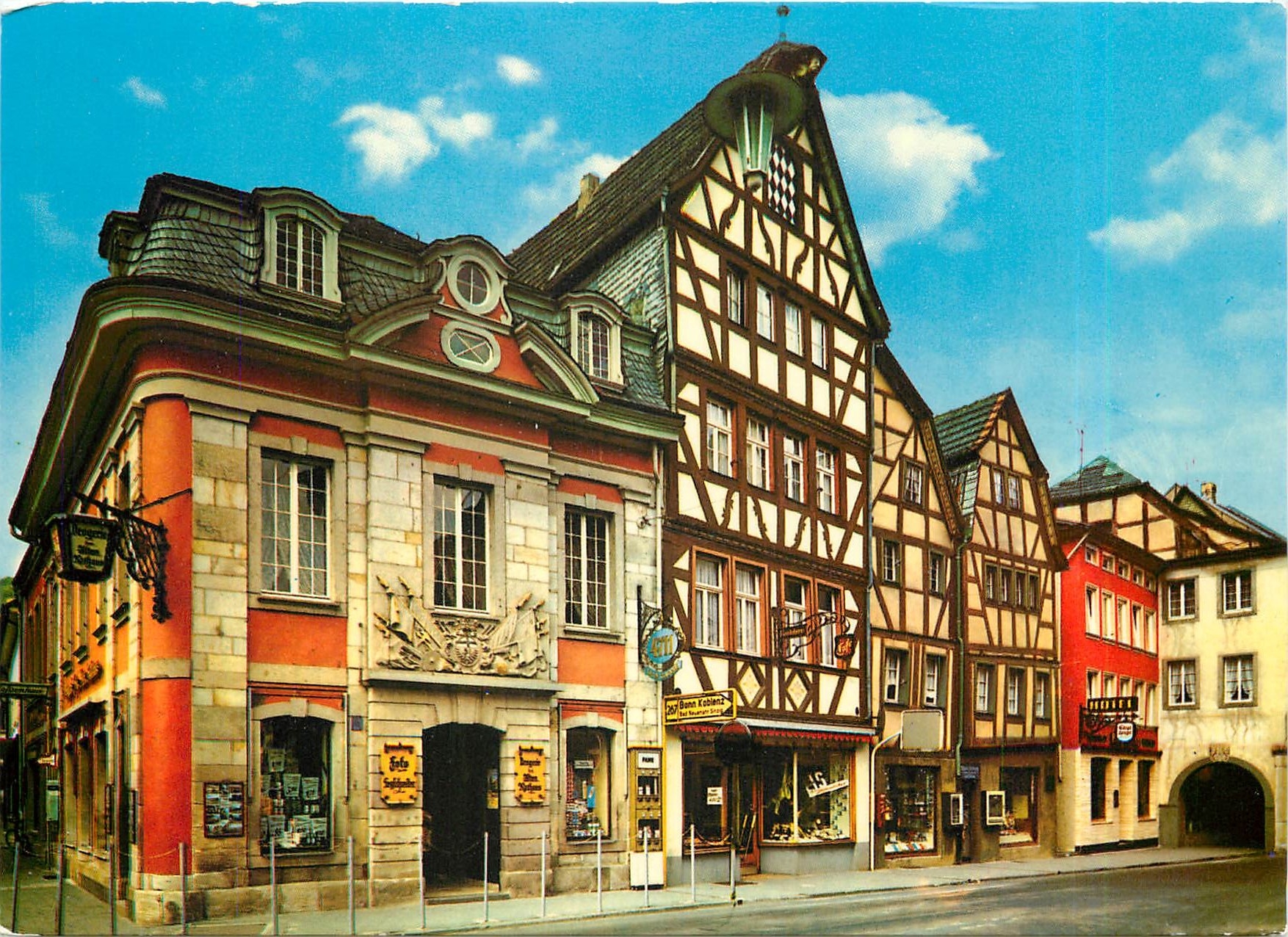 CPM Ahrweiler Reizvolle Haeusergruppe am Marktplatz