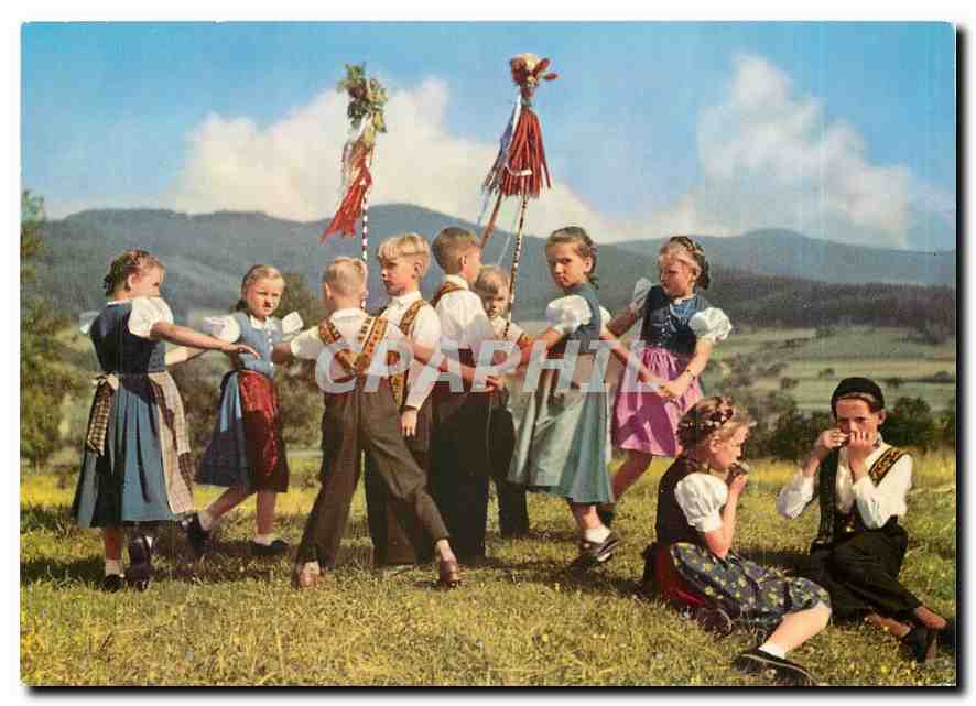 CPM Schwarzwaldjugend beim froehlichen Festspiel Folklore