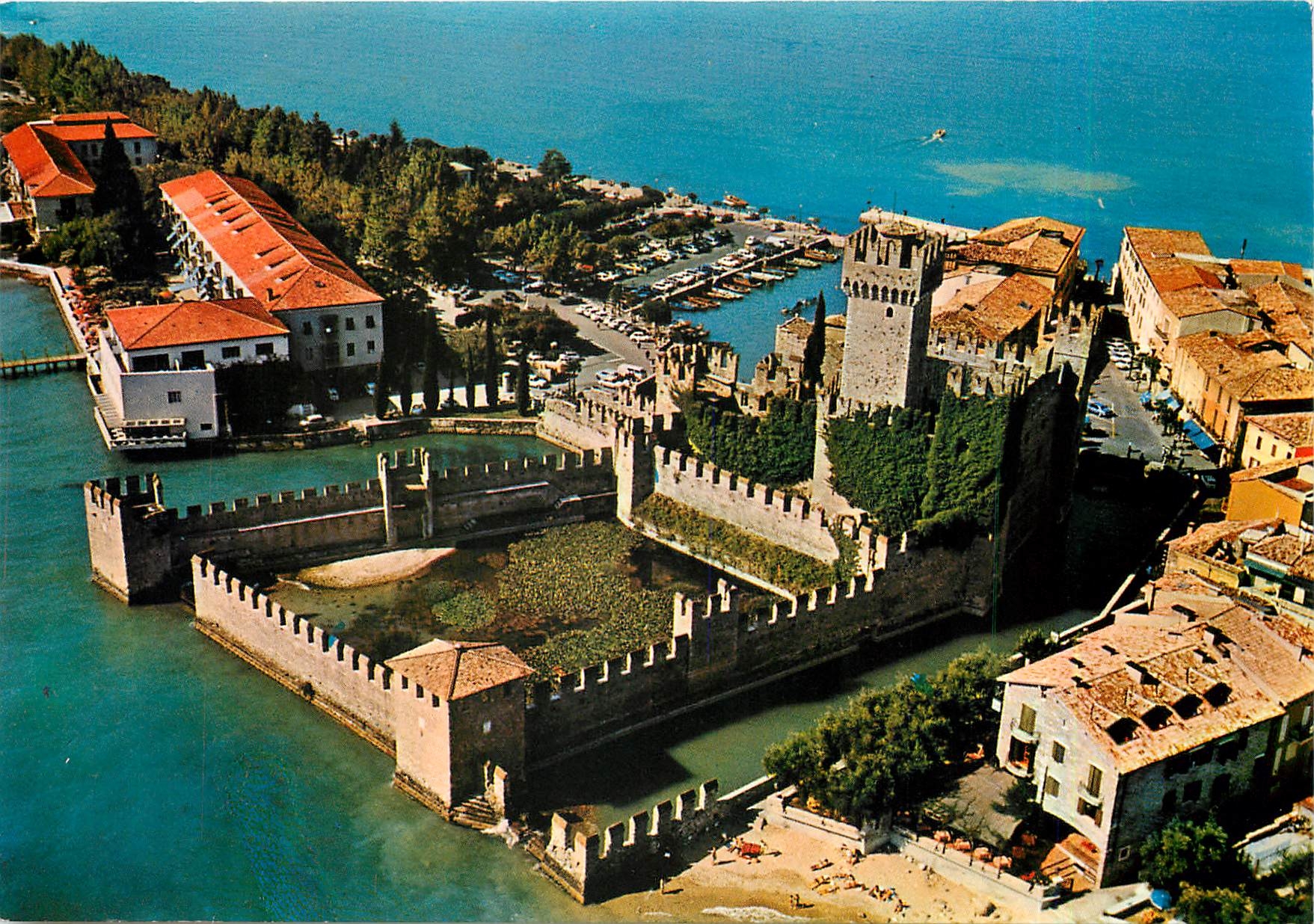 CPM Le lac de Garda - Sirmione - Le Chateau Scaligero