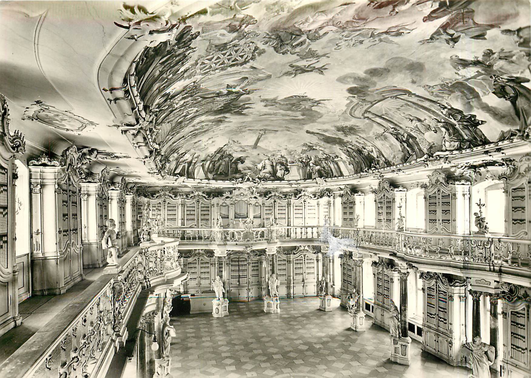 CPM Frueheres Praemonstratenserkloster Biblioheksaal Bad Schussenried