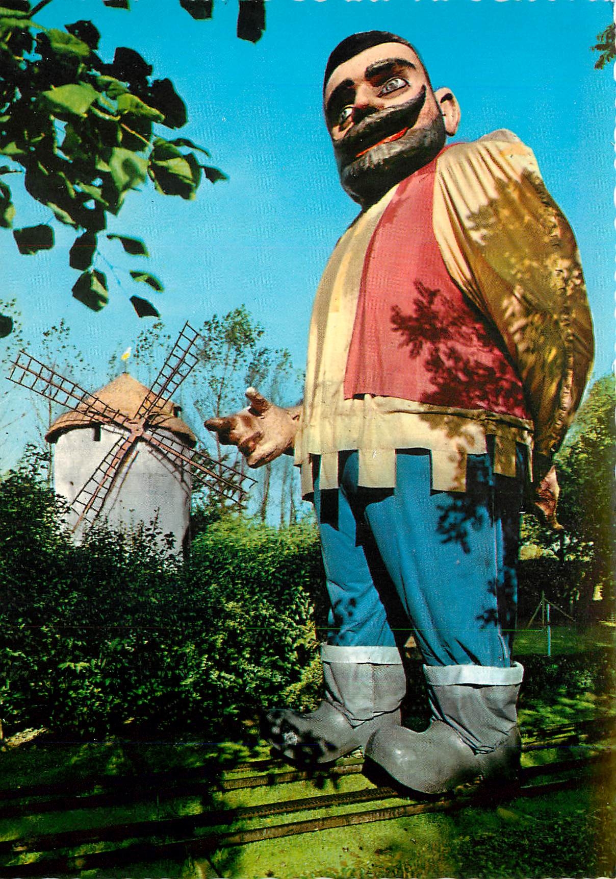 CPM Meli-Park Adinkerke - De Panne Le geant se promene