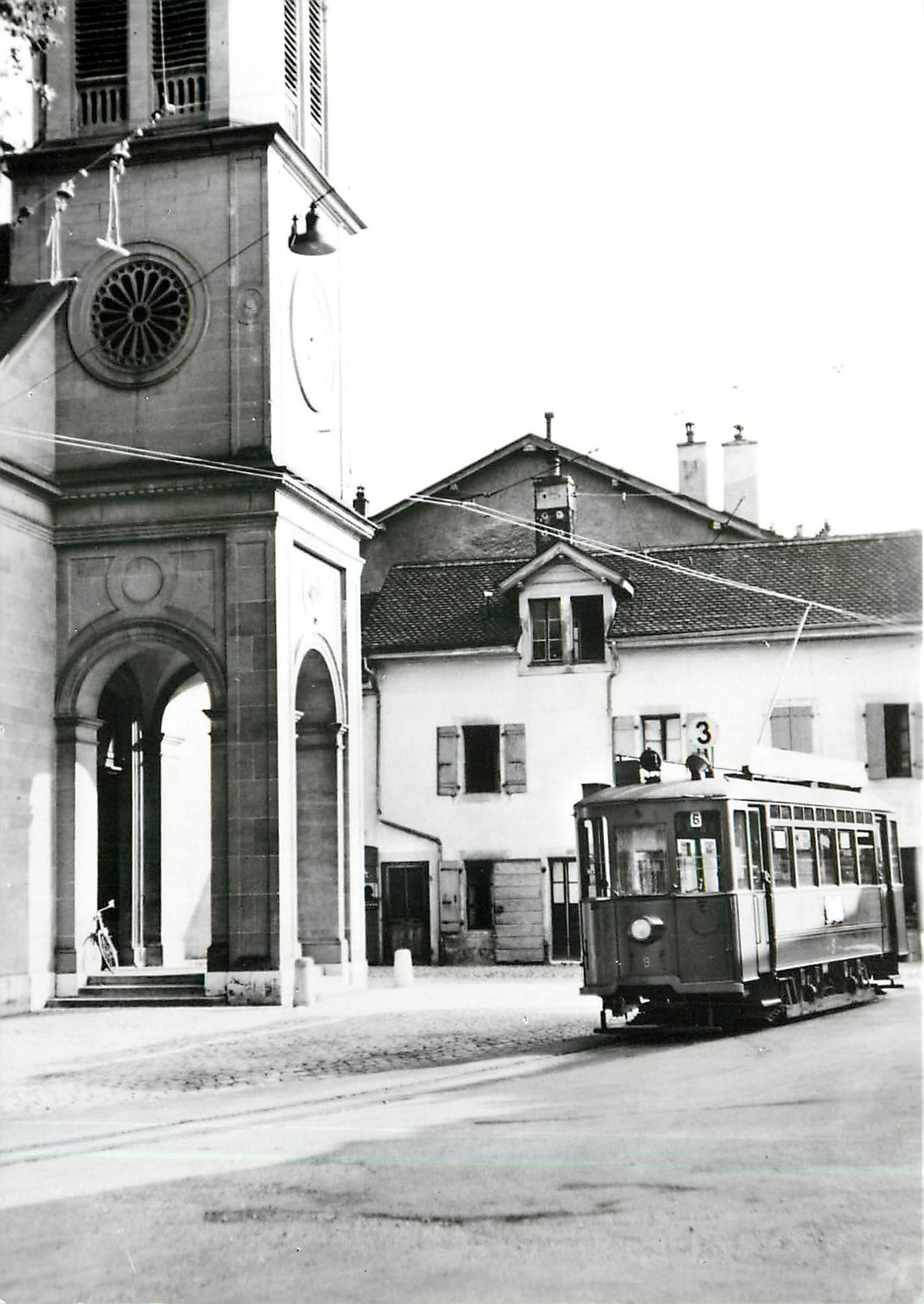 CPM Au Petit-Saconnex peu avant la transformation de la ligne 3 en trolleybus (1942)
