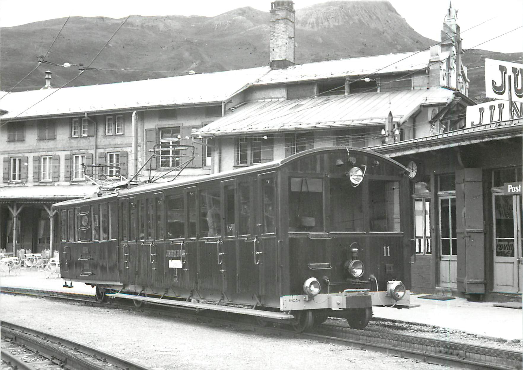 CPM He 7 et B 11 voiture Rowan (1908) a la Petite Scheidegg 1935