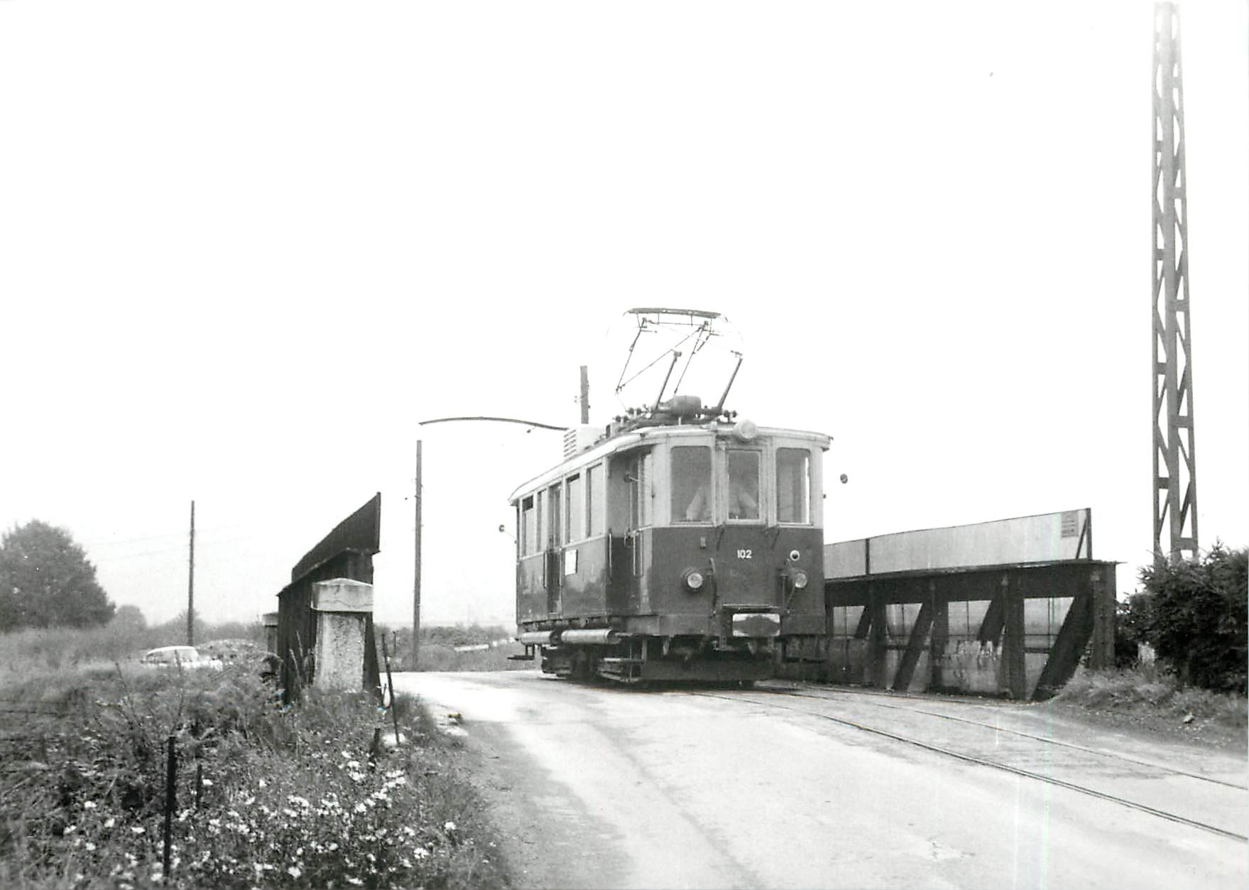 CPM BDe 2/4 102 sur le Pont de St-Triphon-Gare 30.8.1970