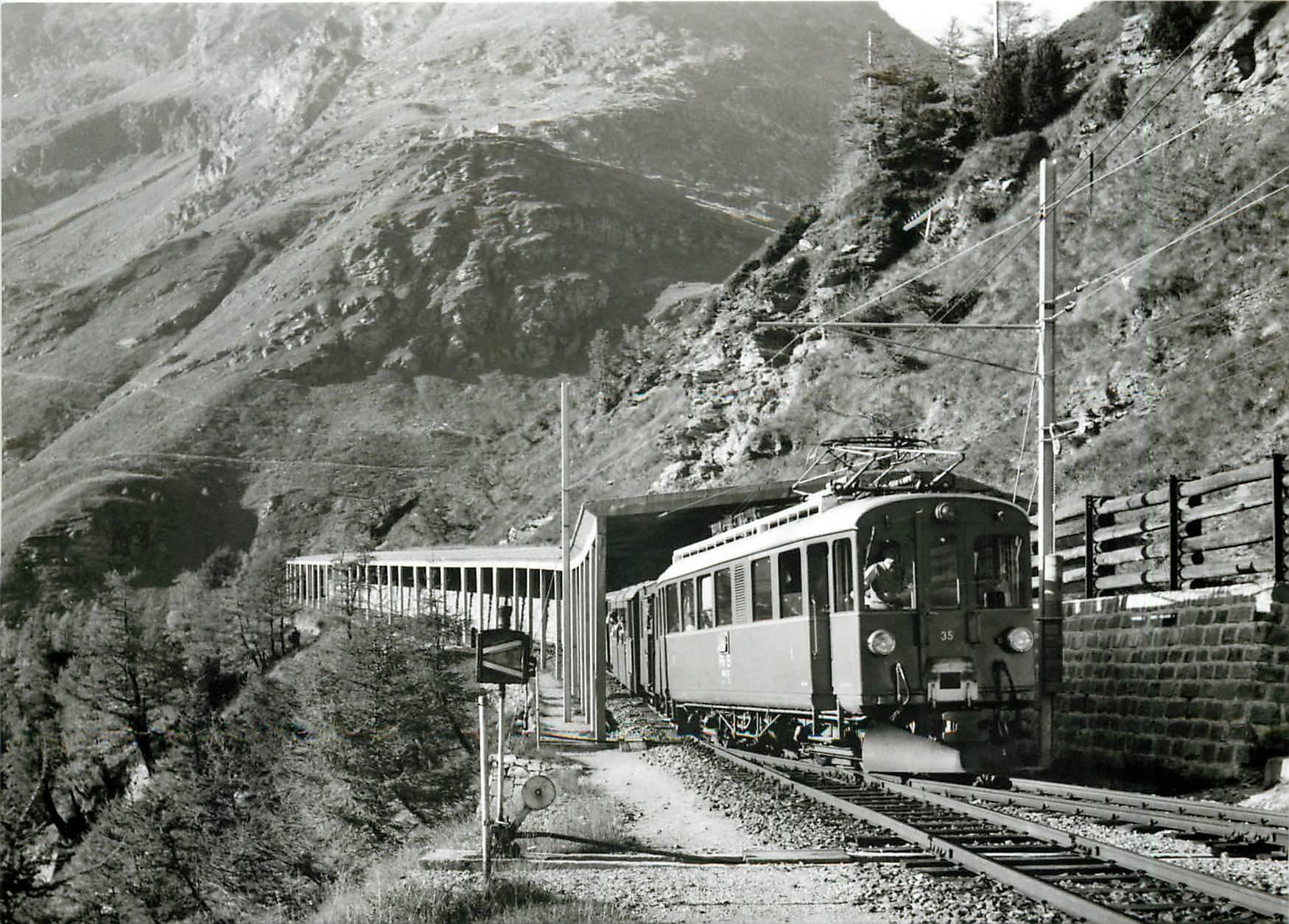 CPM Train pour Tirano arrivant a Alp-Gruem Octobre 1969