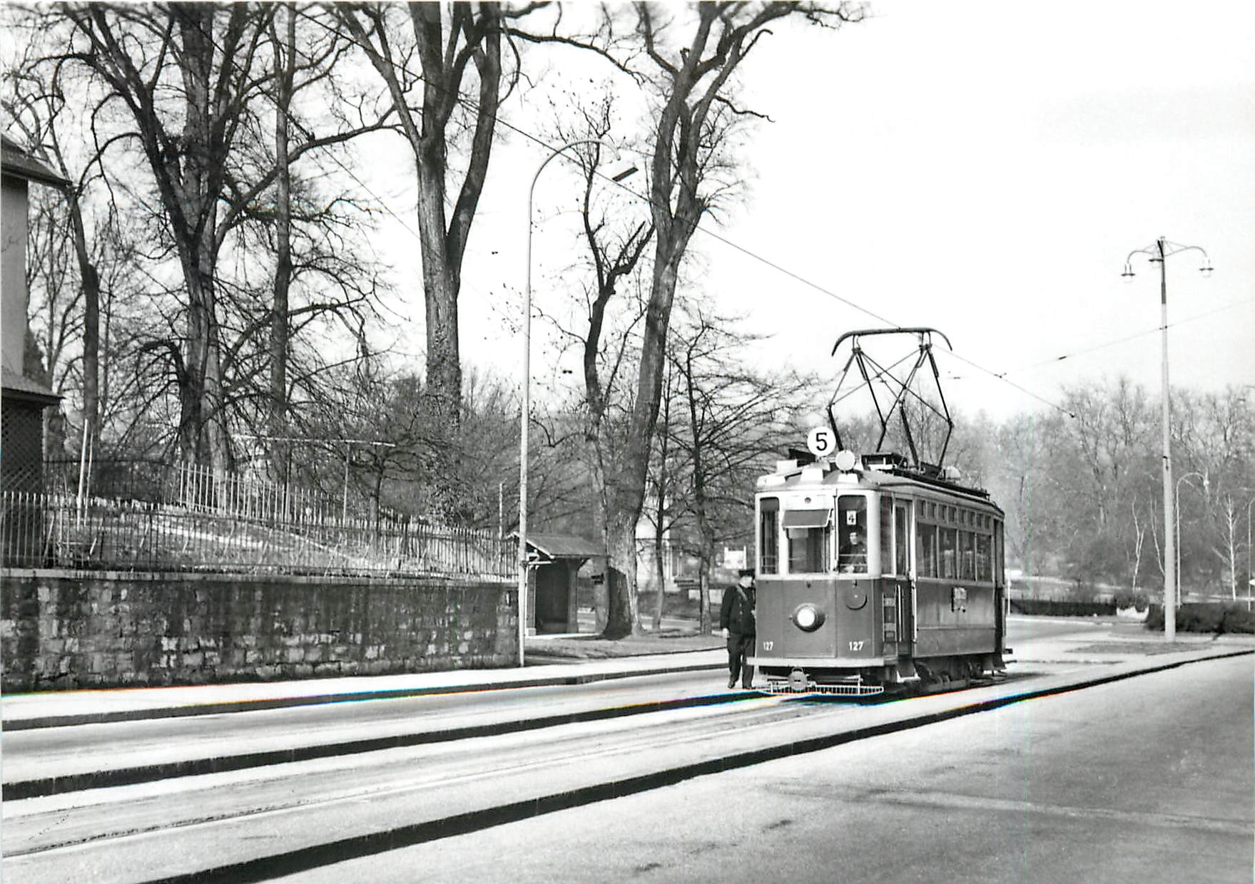 CPM Ce 2/2 127 au terminus du BIT 23.2.1953