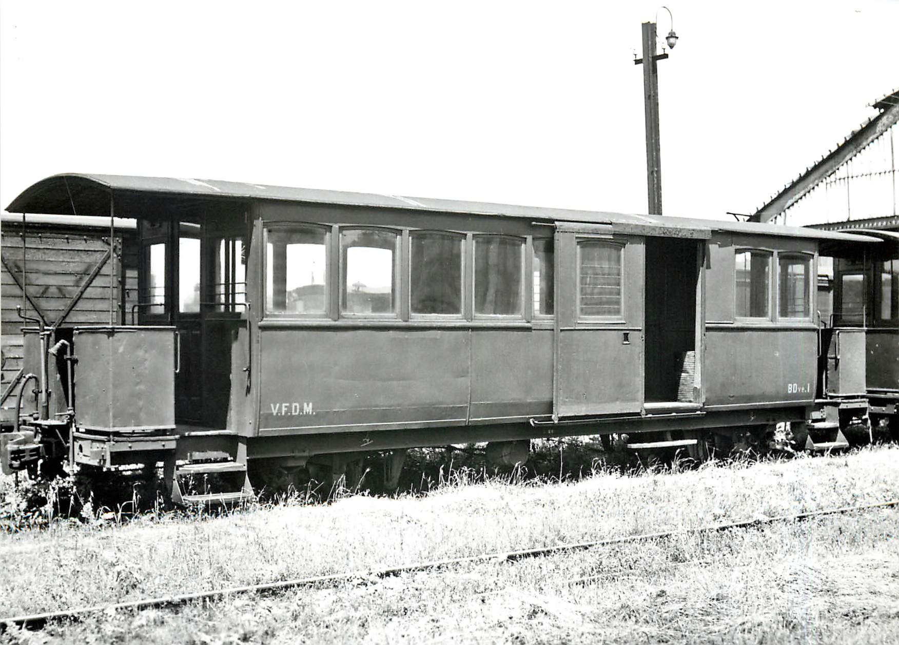 CPM voiture mixte a essieux radiants BD 1 a Castres 1953