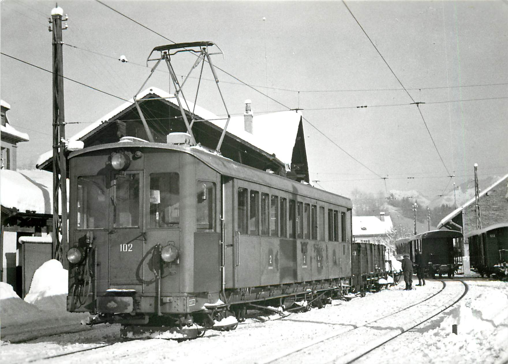 CPM Der GFM AB e 4/4 102 diente jahrelang als Rangierwagen in Montbovon und fuer den Baudients