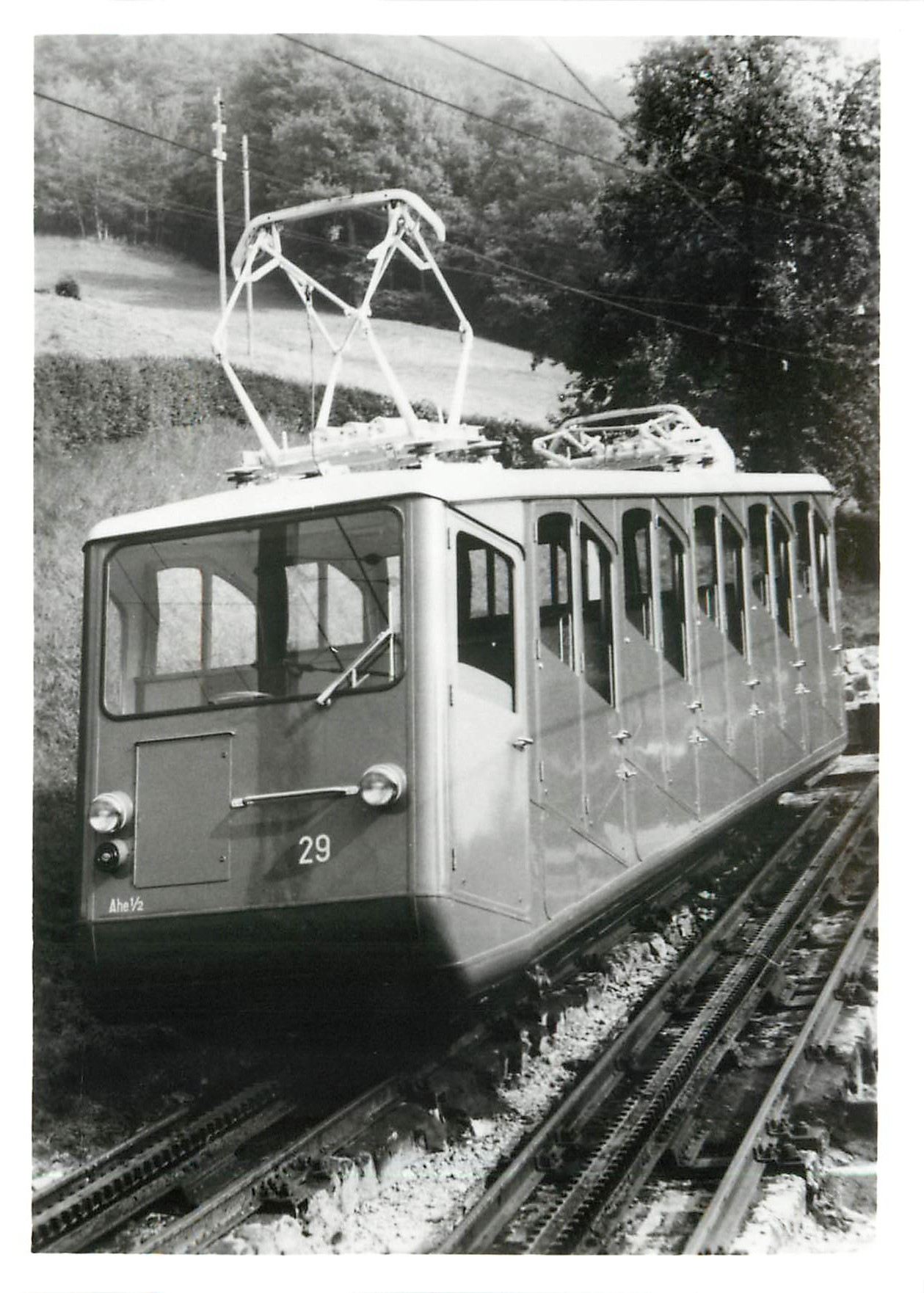 CPM Der Pilatusbahn-Guetertriebwagen von 1954 erhielft 1962 einen austauschbaren Personenwagen Ahe 1