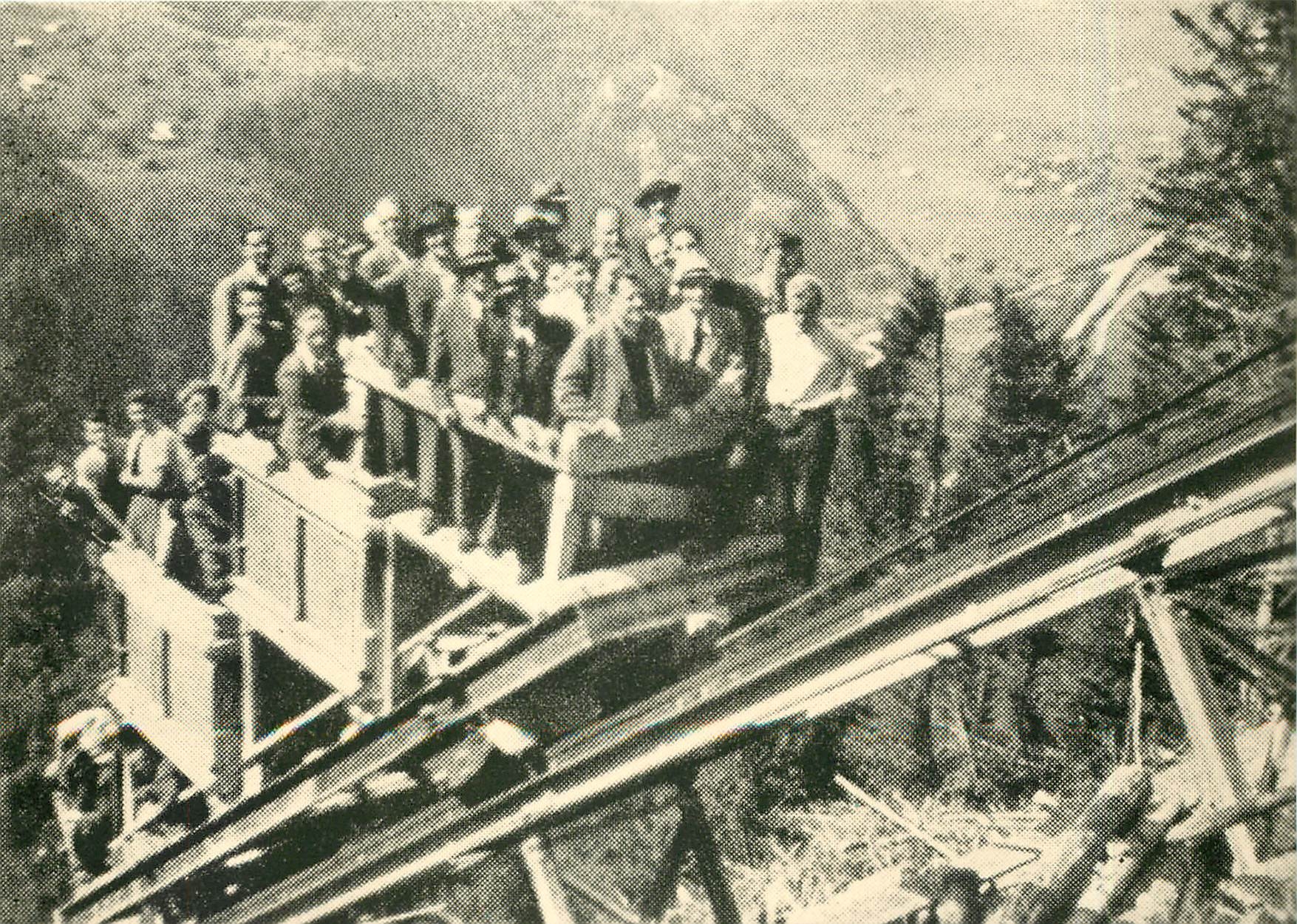 CPM Schoenwetterausflug auf der steilsten beschraenktoeffentlichen Standseilbahn der Schweiz mit 108