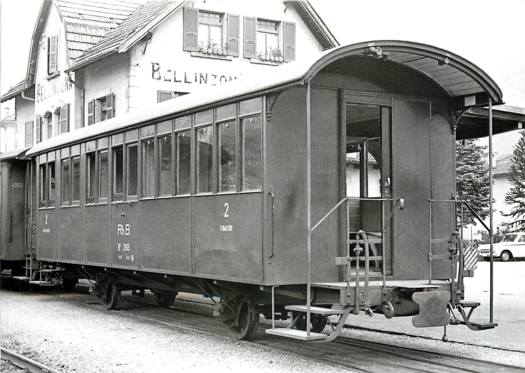 CPM B2 2165 voiture RhB grand réseau Bellinzona