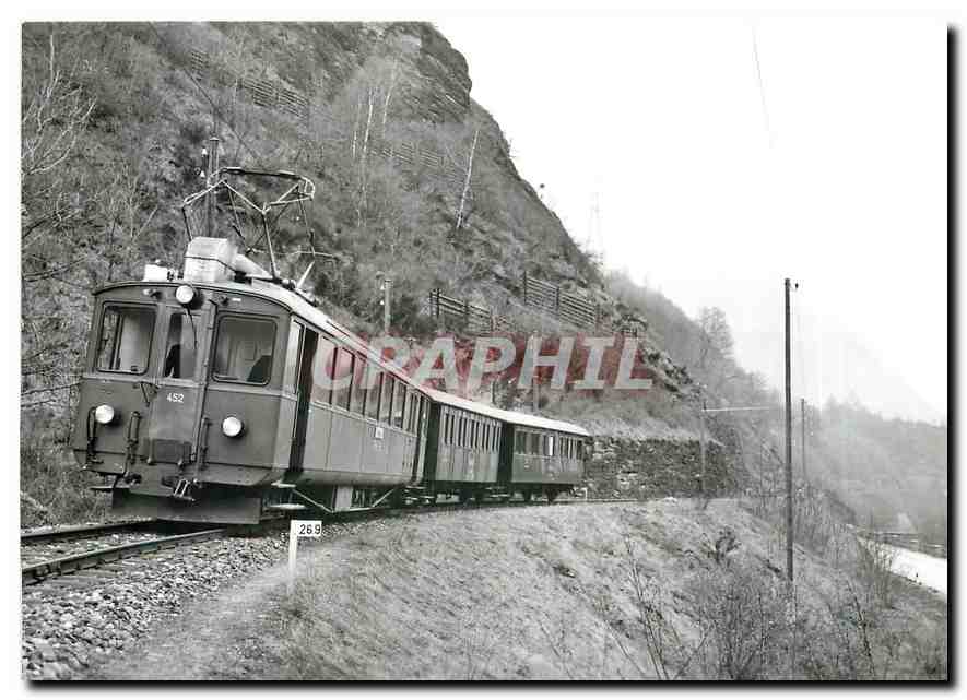 CPM Train pour Bellinzona en dessous de Soazza