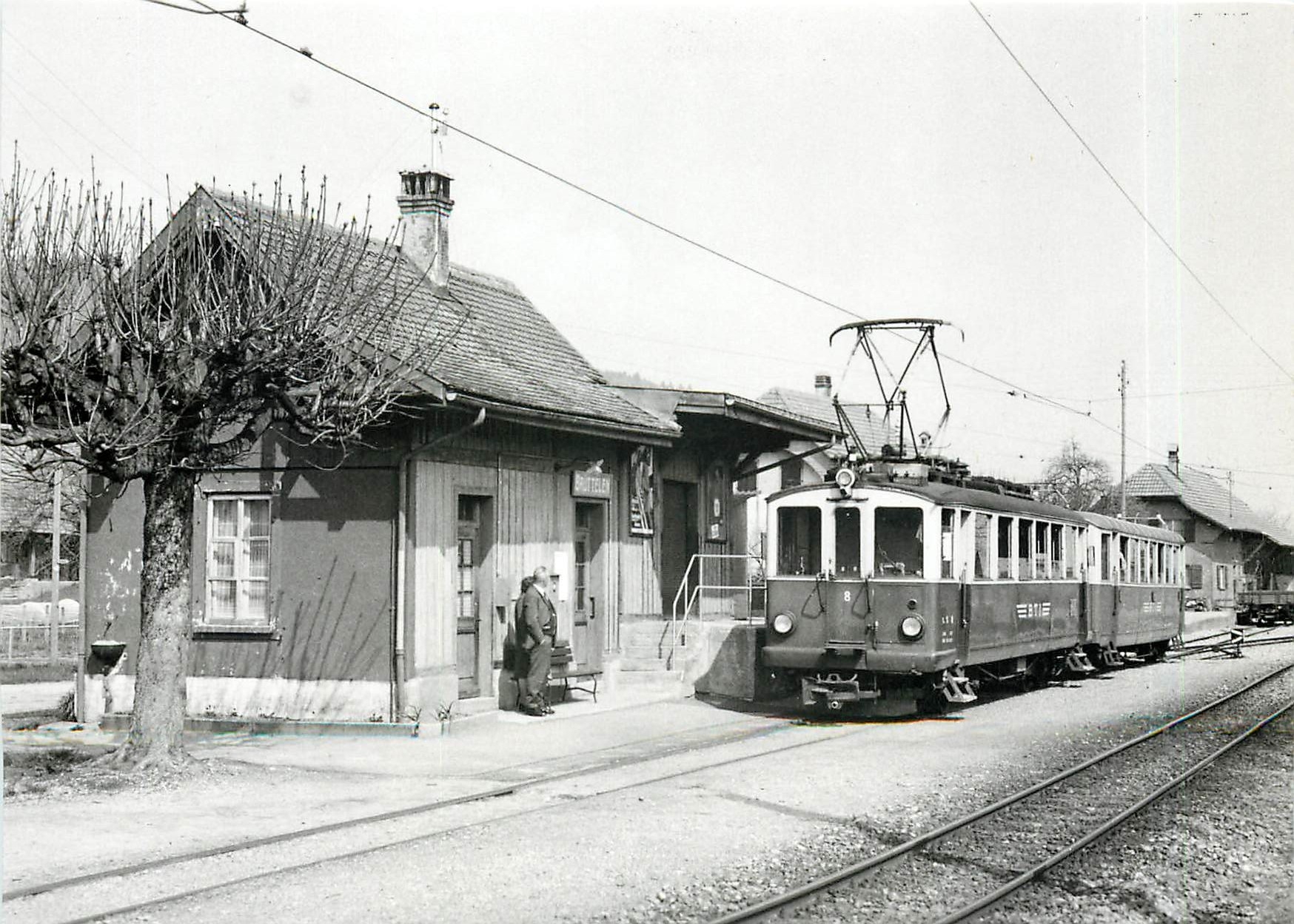 CPM Aus Teilen der zwei letzien Original-SLB-Motorwagen enistand