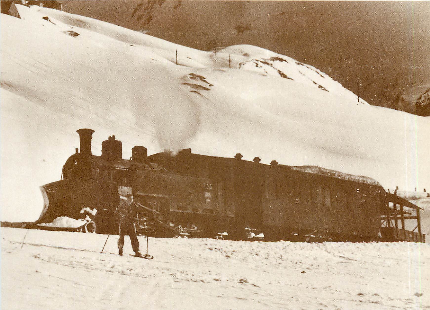 CPM Natschen-Ski-Express mit Furka-Oberalp-Lokomotive HG 3/4 5 und Personenwagen C und Ski-Wagen